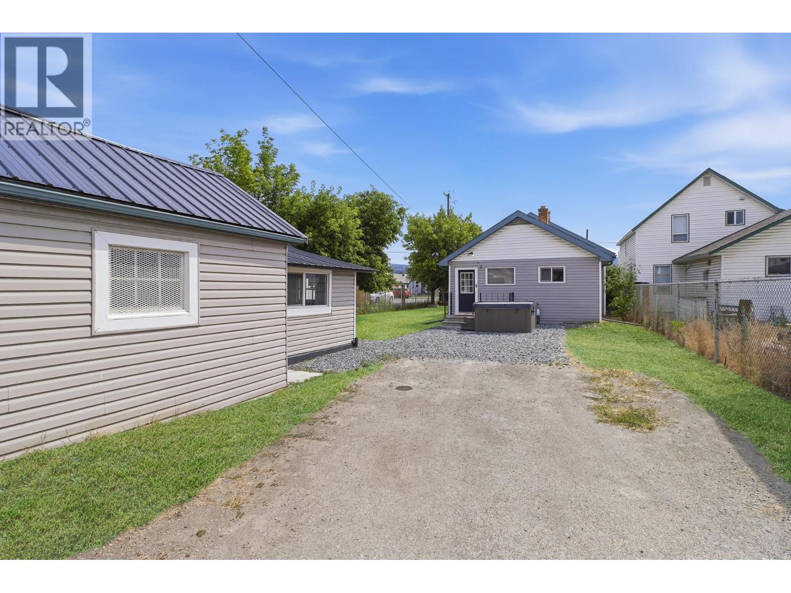 225 14 Avenue N, Cranbrook, British Columbia  V1C 3W3 - Photo 35 - 10395491