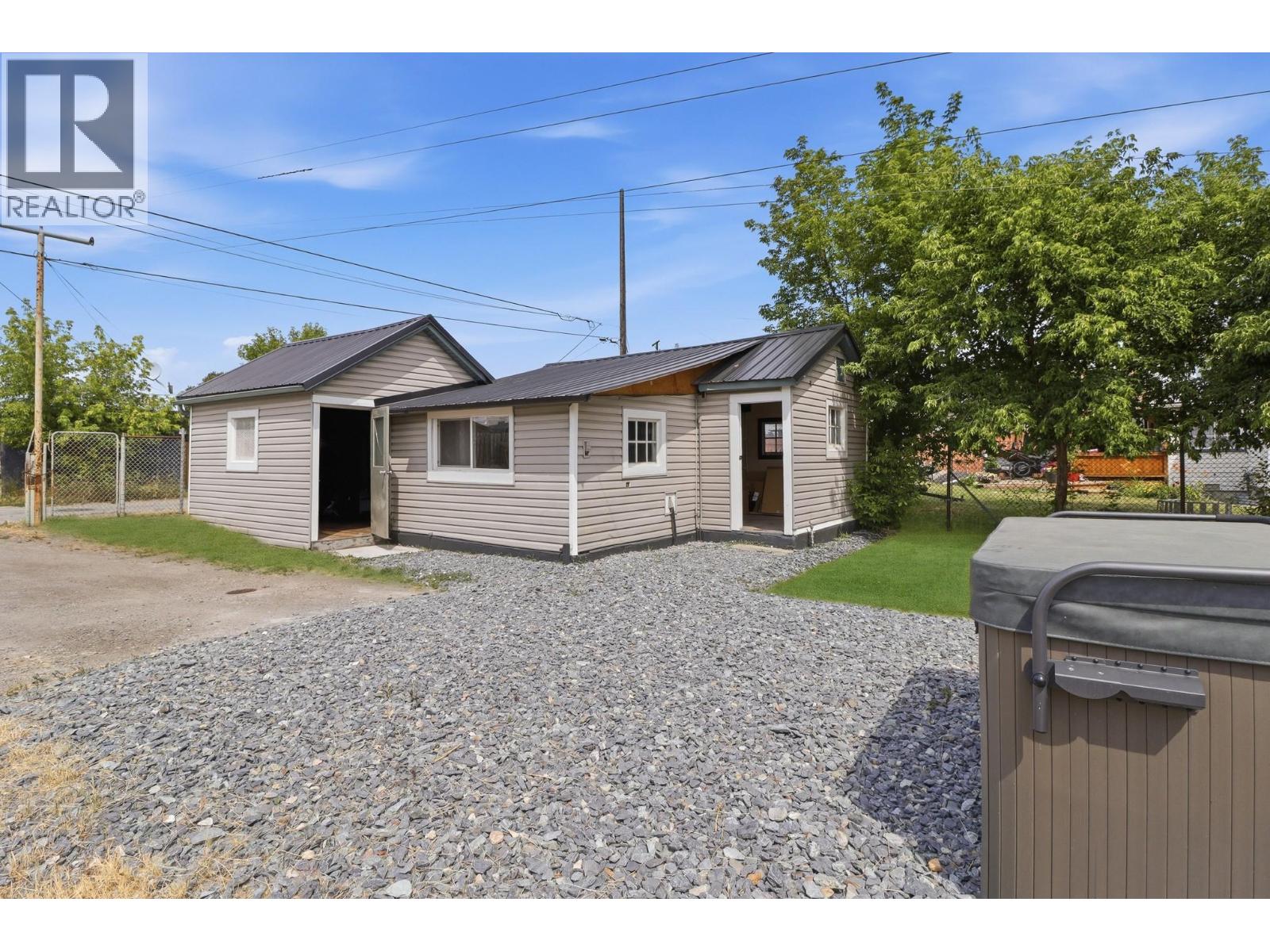 225 14 Avenue N, Cranbrook, British Columbia  V1C 3W3 - Photo 36 - 10395491