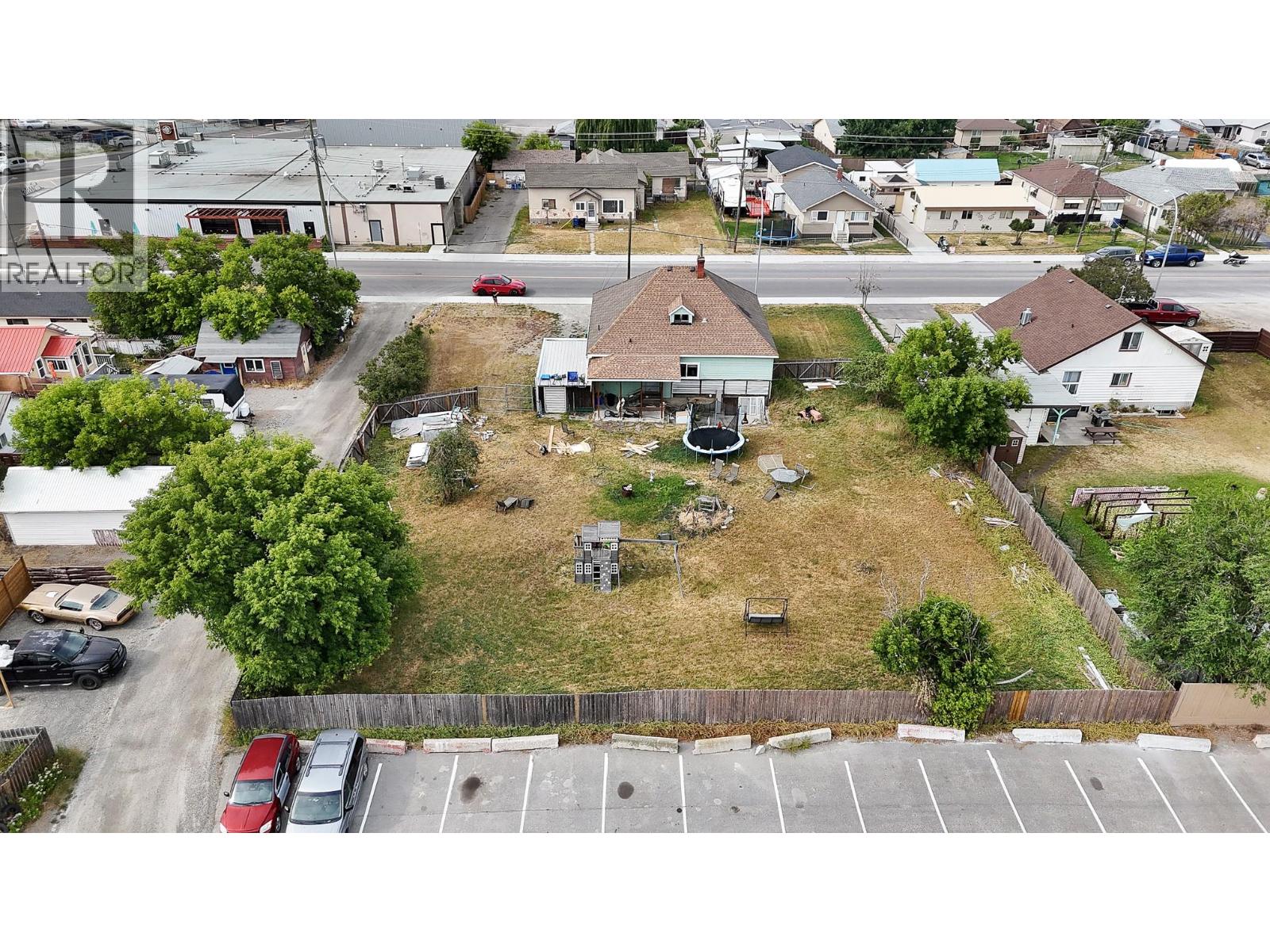 1415 4 Street N, Cranbrook, British Columbia  V1C 3L6 - Photo 2 - 10395437