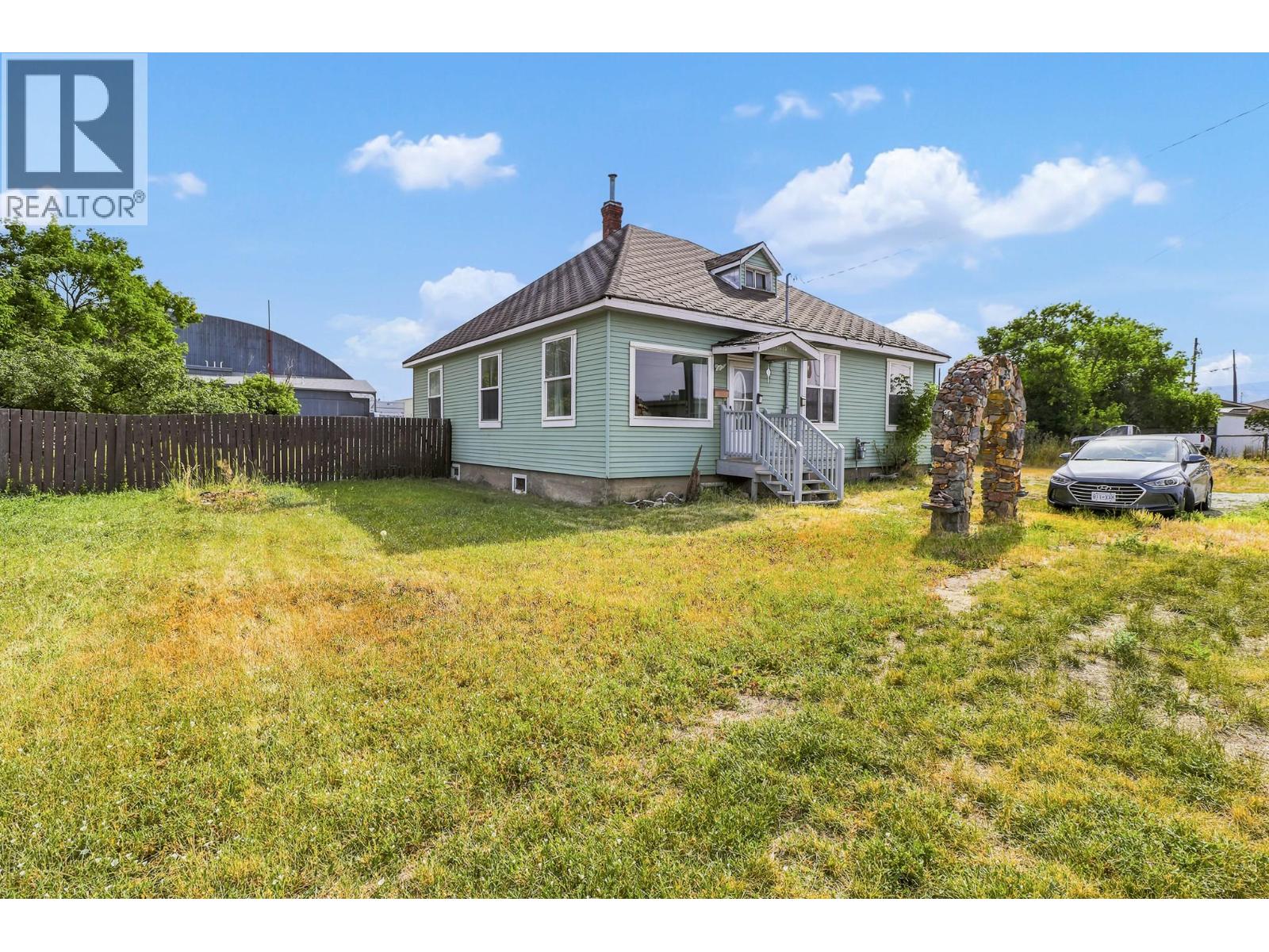1415 4 Street N, Cranbrook, British Columbia  V1C 3L6 - Photo 7 - 10395437