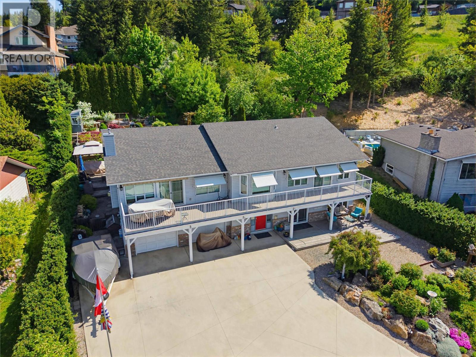 4410 Lakeshore Road Ne, Salmon Arm, British Columbia  V1E 3N6 - Photo 1 - 10395106