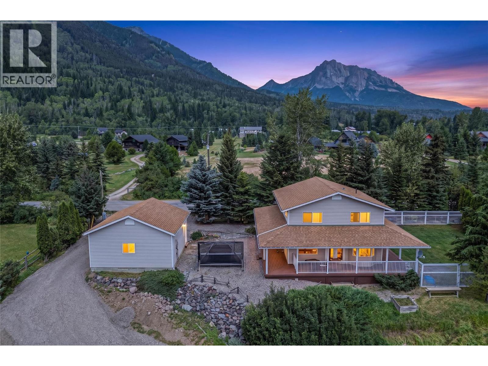 6152 Cunliffe Road Road, Fernie, British Columbia  V0B 1M5 - Photo 1 - 10395638