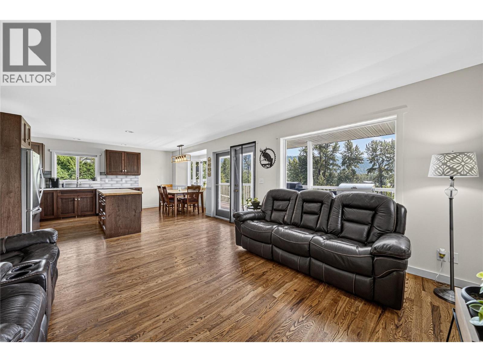 6152 Cunliffe Road Road, Fernie, British Columbia  V0B 1M5 - Photo 18 - 10395638