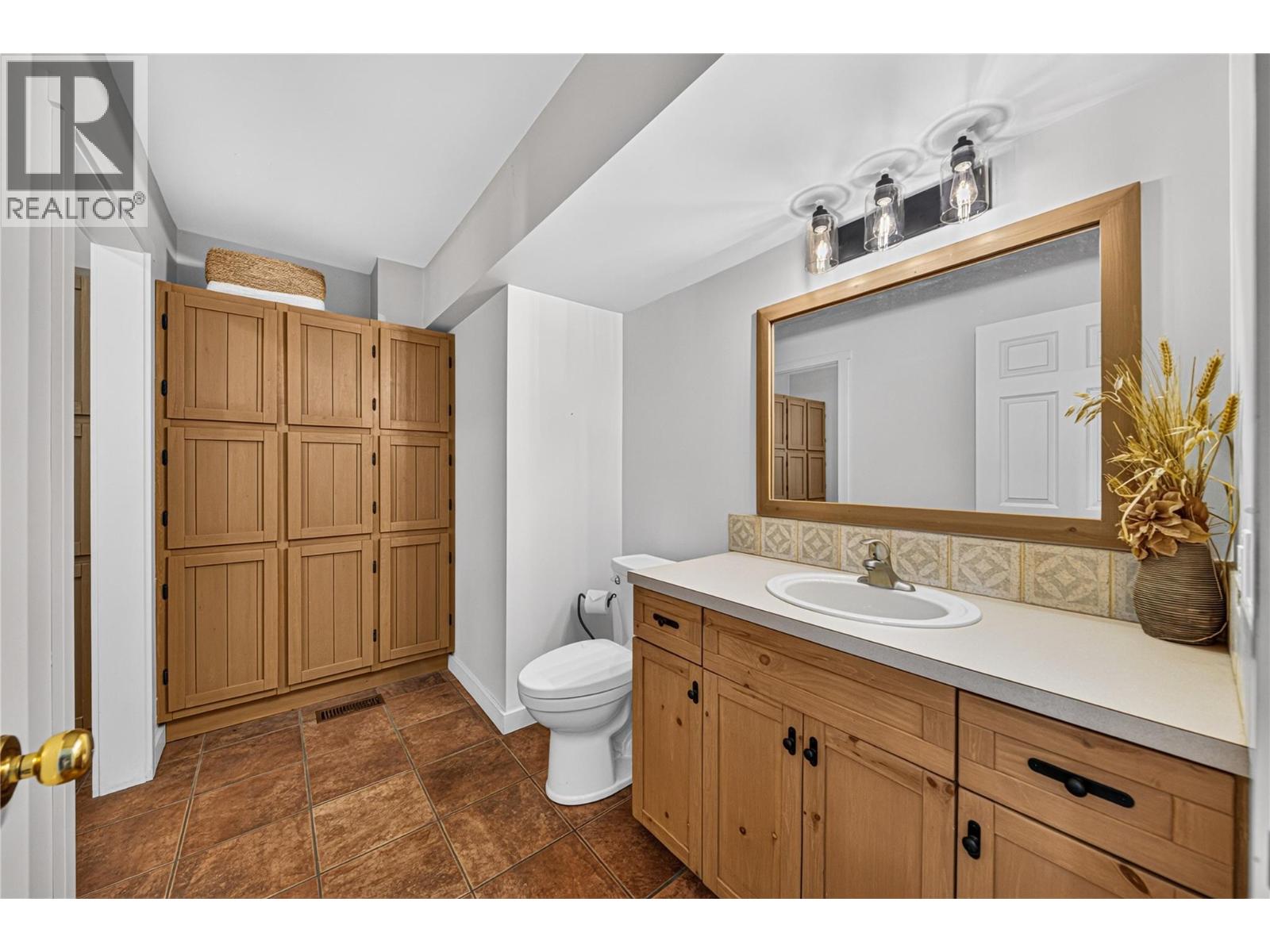6152 Cunliffe Road Road, Fernie, British Columbia  V0B 1M5 - Photo 21 - 10395638
