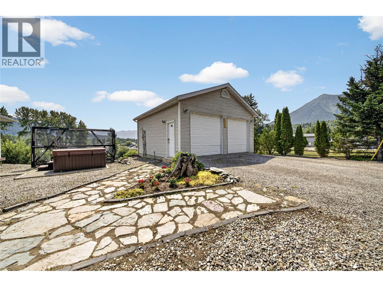6152 Cunliffe Road Road, Fernie, British Columbia  V0B 1M5 - Photo 39 - 10395638