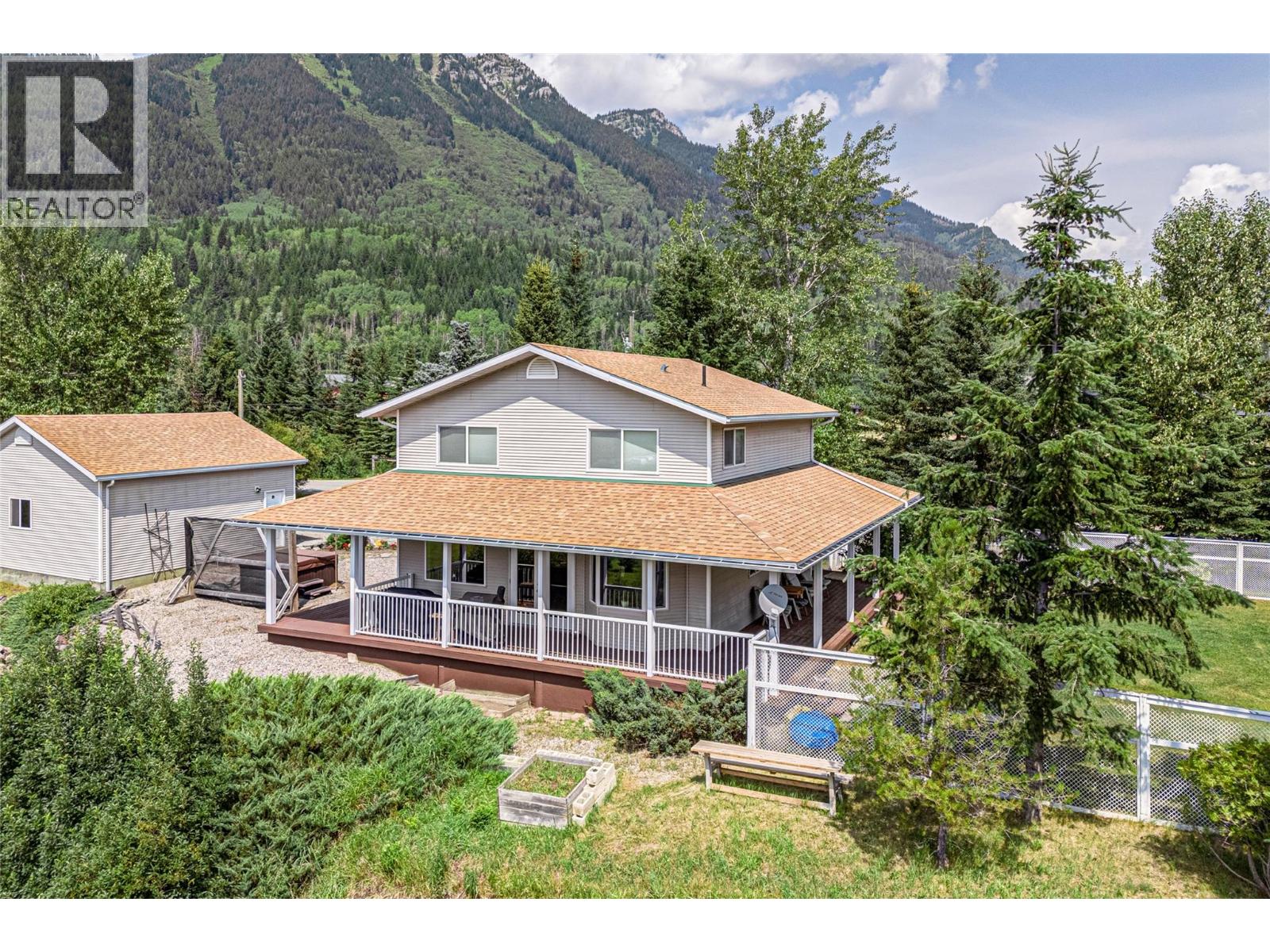 6152 Cunliffe Road Road, Fernie, British Columbia  V0B 1M5 - Photo 8 - 10395638
