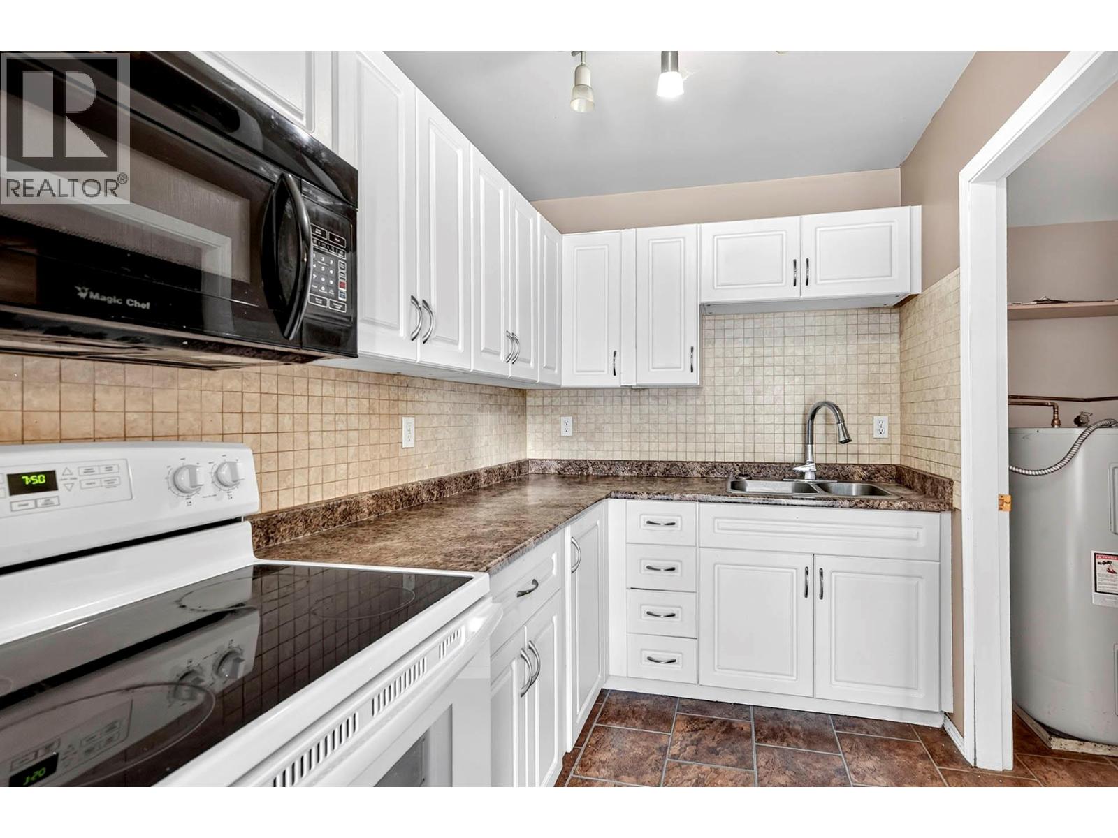 1435 Summit Drive Unit# 41, Kamloops, British Columbia  V2E 1S4 - Photo 10 - 10395586
