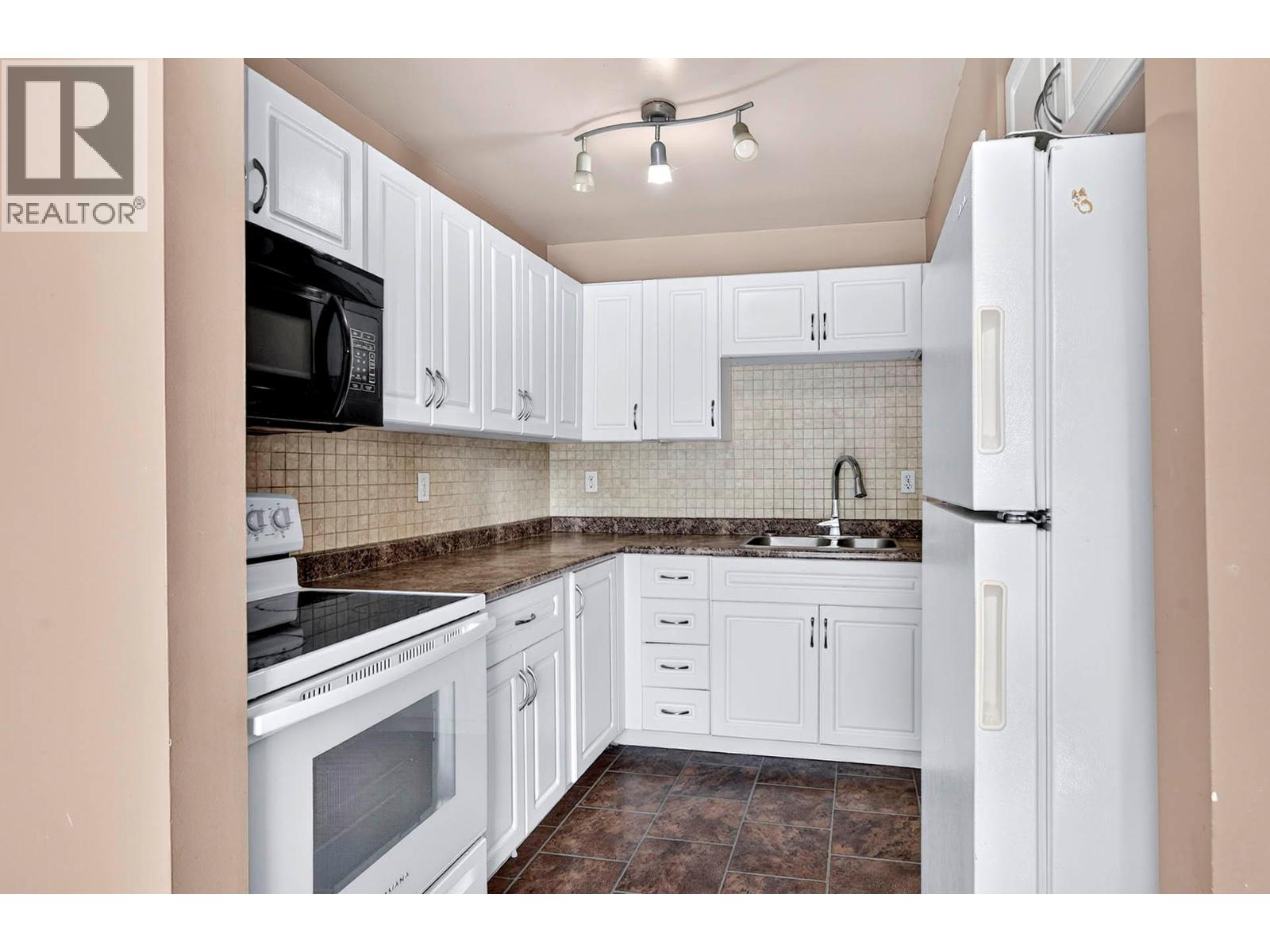 1435 Summit Drive Unit# 41, Kamloops, British Columbia  V2E 1S4 - Photo 9 - 10395586
