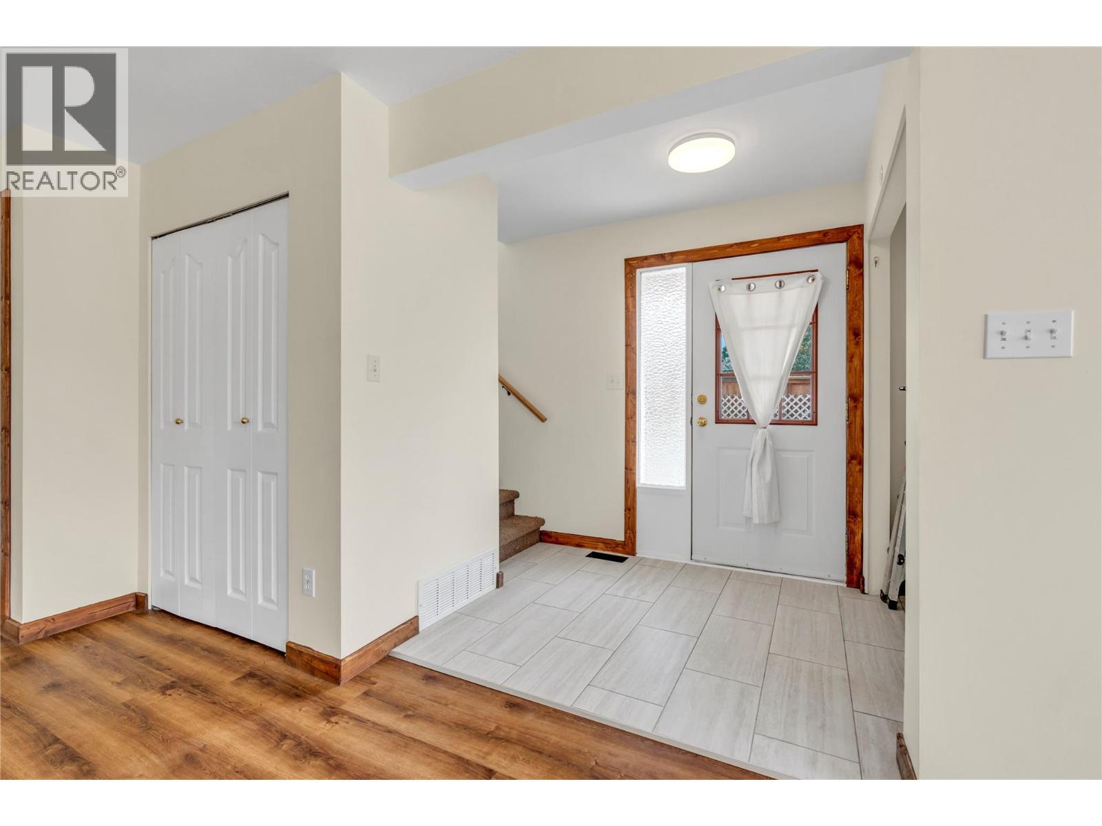 597 Municipal Avenue Unit# 102, Penticton, British Columbia  V2A 2R3 - Photo 2 - 10395672