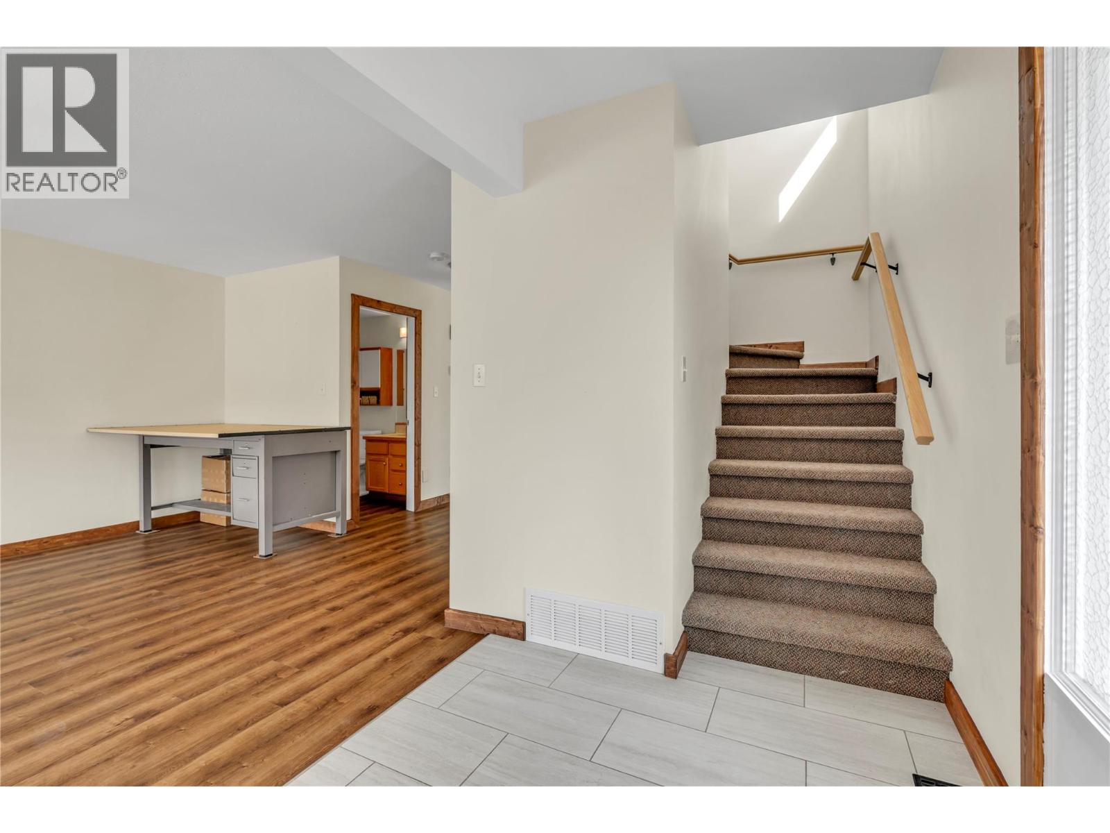 597 Municipal Avenue Unit# 102, Penticton, British Columbia  V2A 2R3 - Photo 3 - 10395672