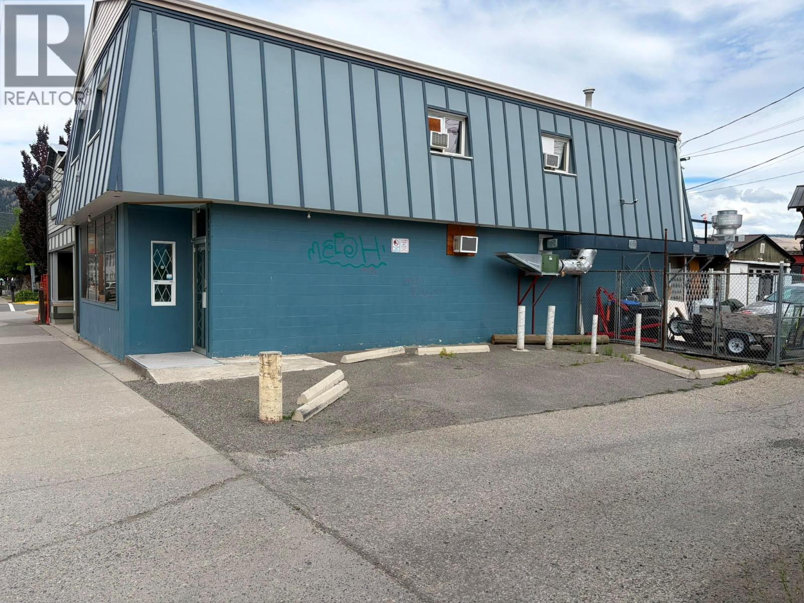 1960 Voght Street, Merritt, British Columbia  V1K 1B8 - Photo 1 - 10395678