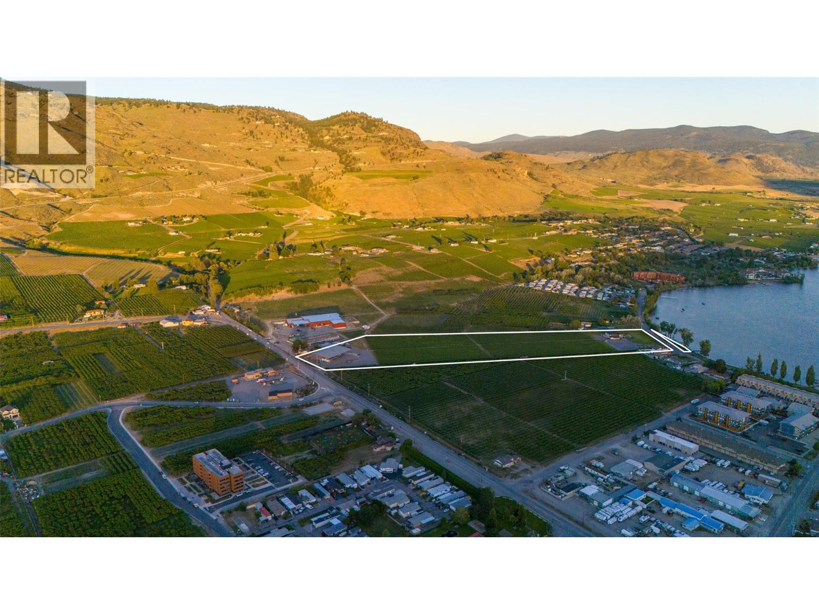 5221 45 Street, Osoyoos, British Columbia  V0H 1V6 - Photo 4 - 10395676