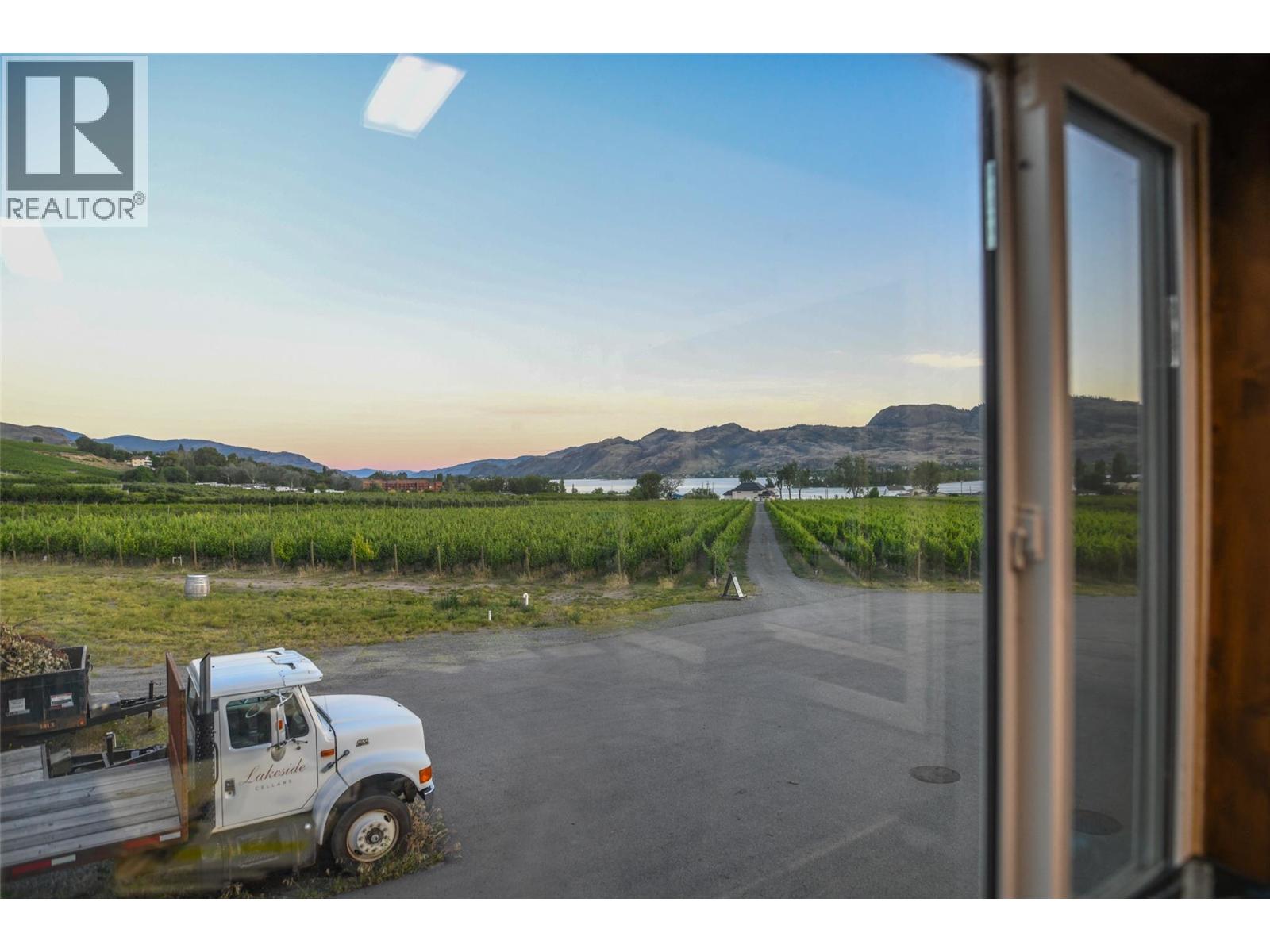 5221 45 Street, Osoyoos, British Columbia  V0H 1V6 - Photo 51 - 10395676