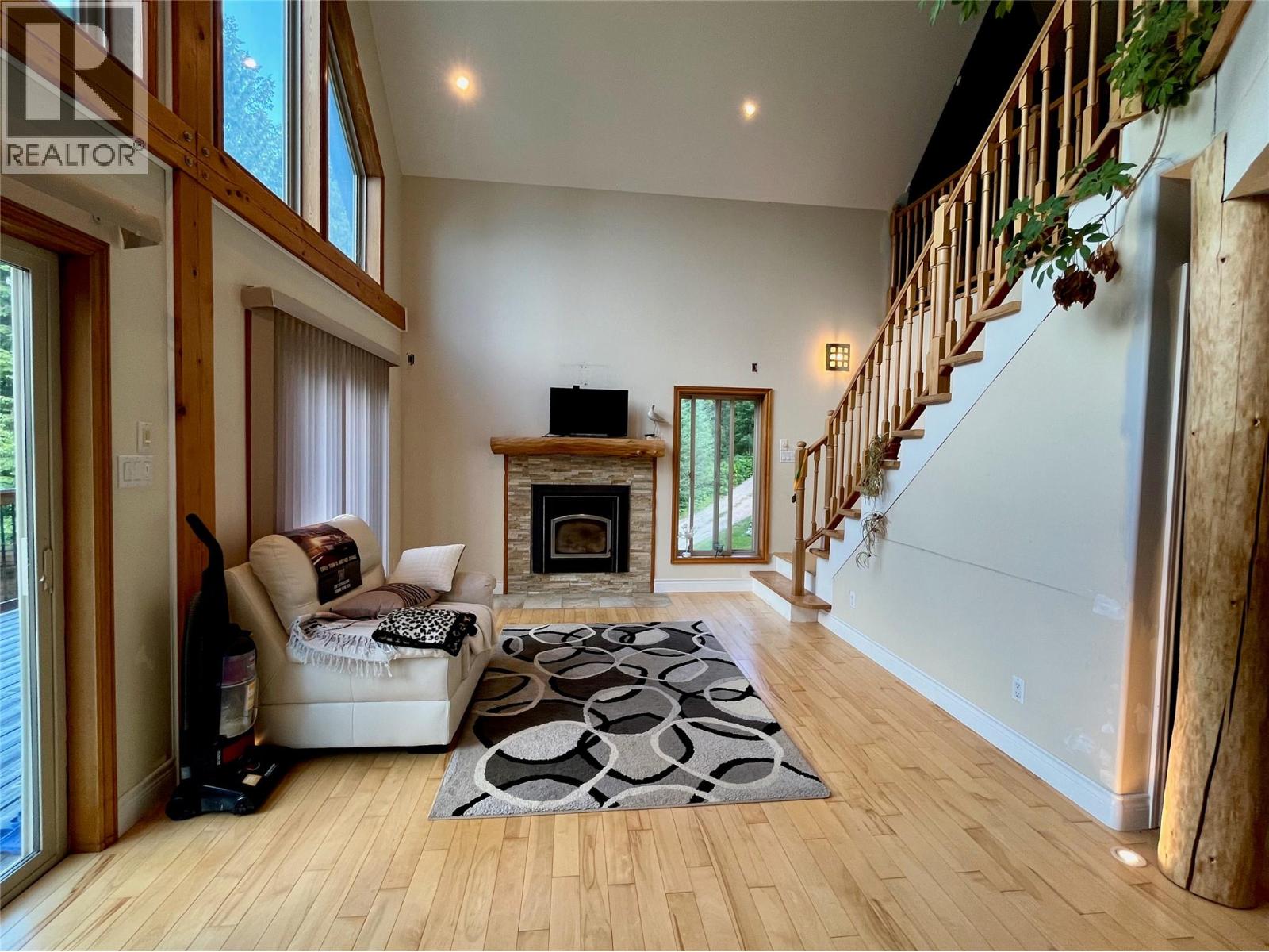 7475 6 Highway, Winlaw, British Columbia  V0G 2J0 - Photo 12 - 10393756