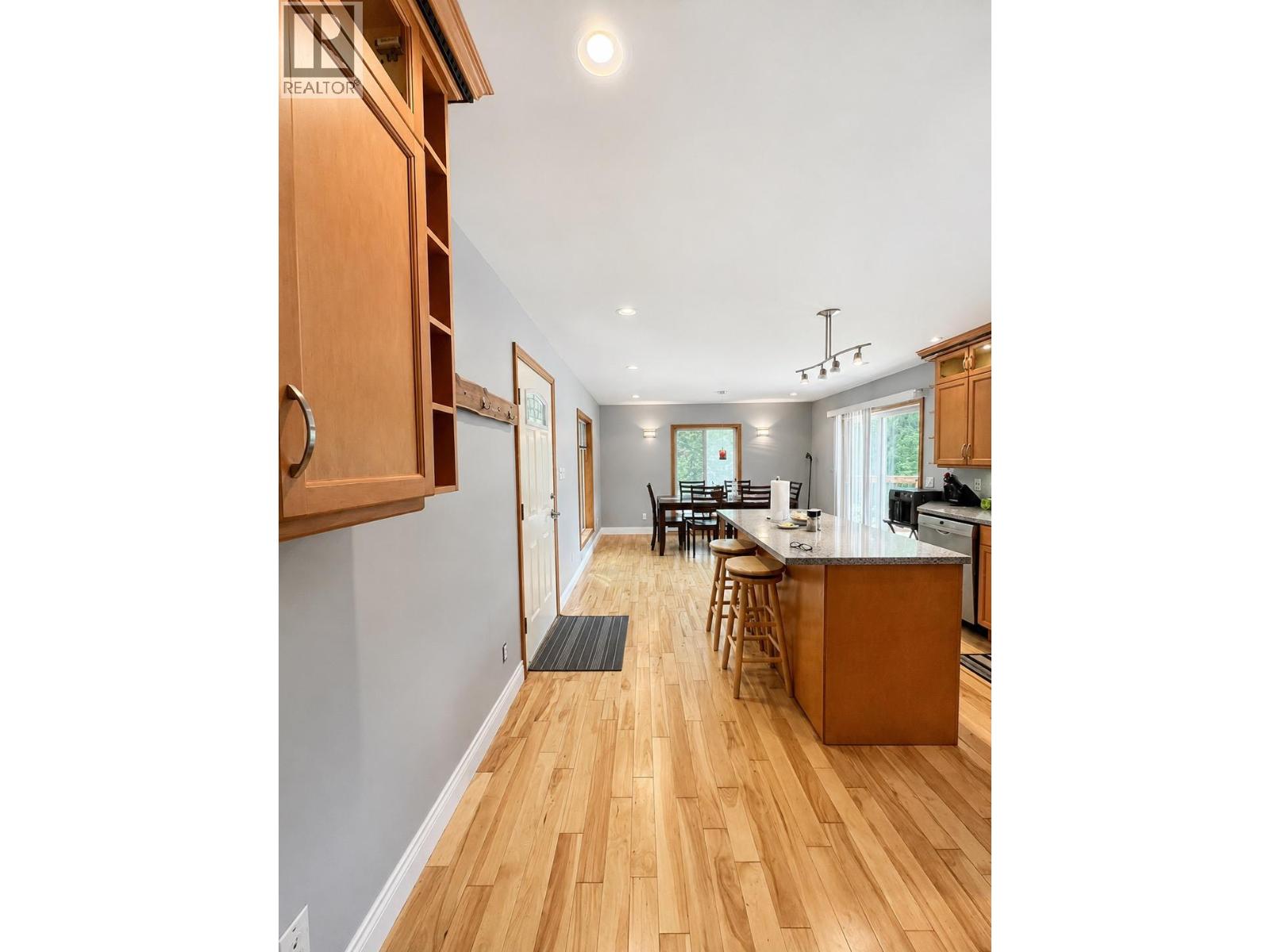 7475 6 Highway, Winlaw, British Columbia  V0G 2J0 - Photo 9 - 10393756