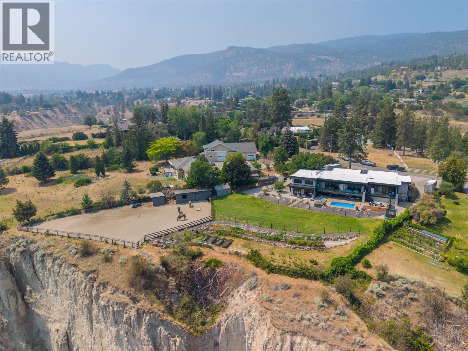 111 Hyslop Drive, Penticton, British Columbia  V2A 9A1 - Photo 3 - 10395639