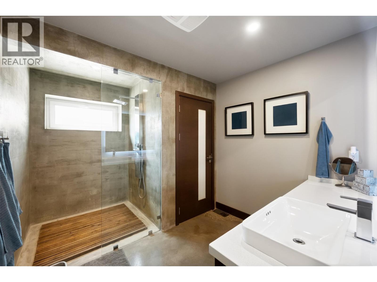111 Hyslop Drive, Penticton, British Columbia  V2A 9A1 - Photo 36 - 10395639