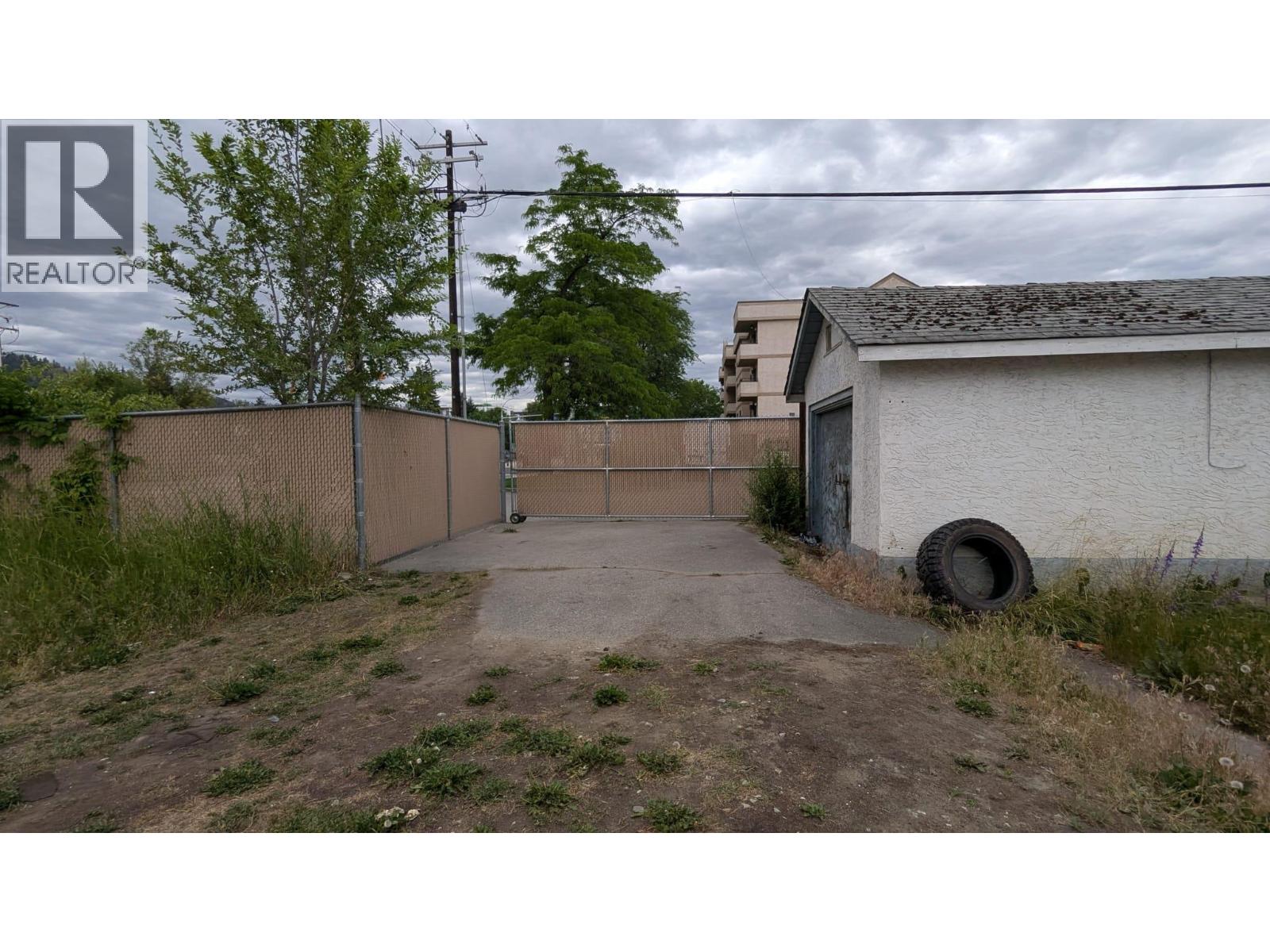 105 Ponto Road, Kelowna, British Columbia  V1X 2G2 - Photo 2 - 10394498