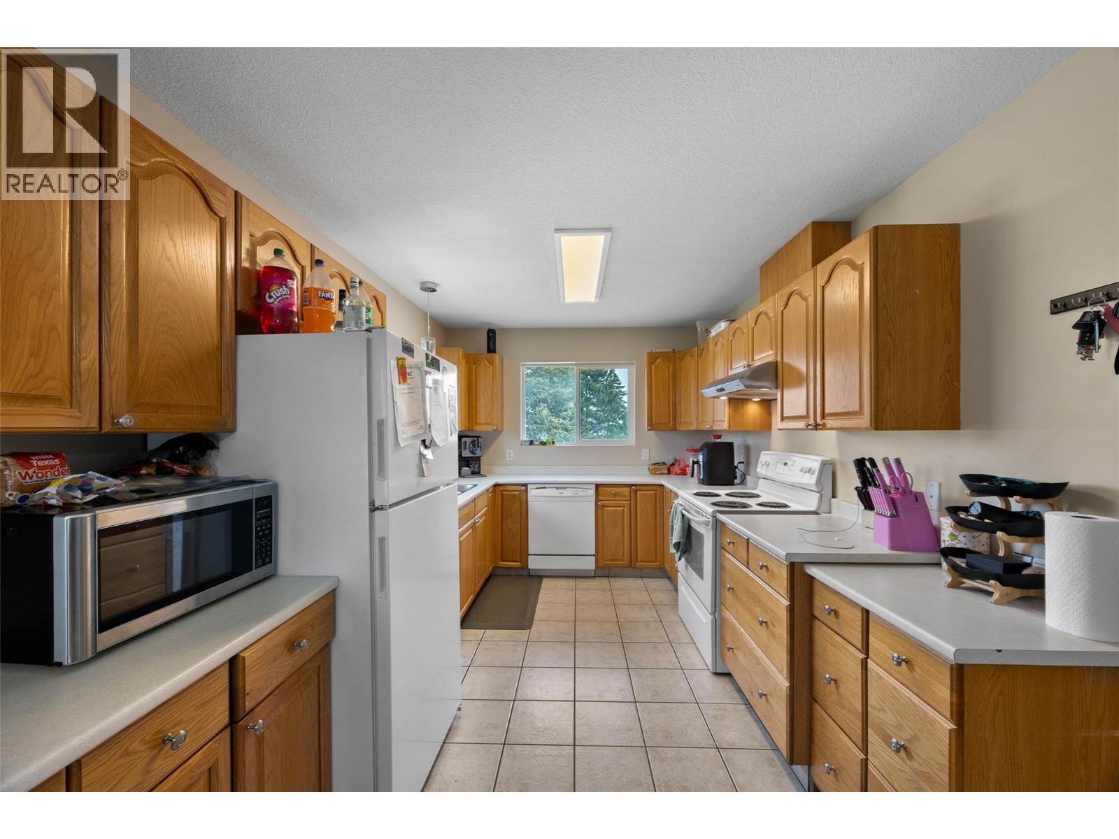 2253 Park Drive, Kamloops, British Columbia  V2C 4P7 - Photo 3 - 10395600
