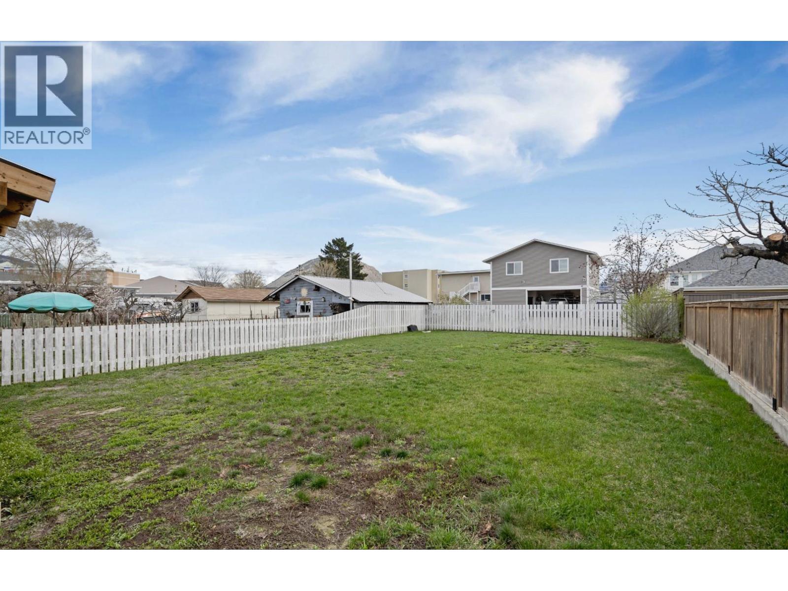 293 Poplar Street, Kamloops, British Columbia  V2B 4B9 - Photo 5 - 10395720