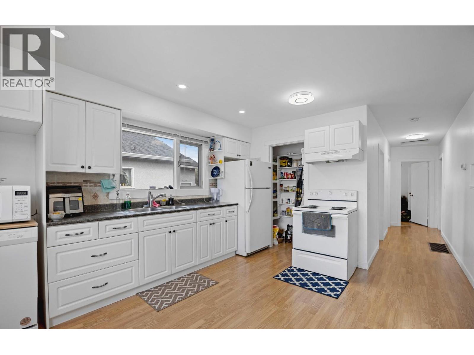 293 Poplar Street, Kamloops, British Columbia  V2B 4B9 - Photo 6 - 10395720