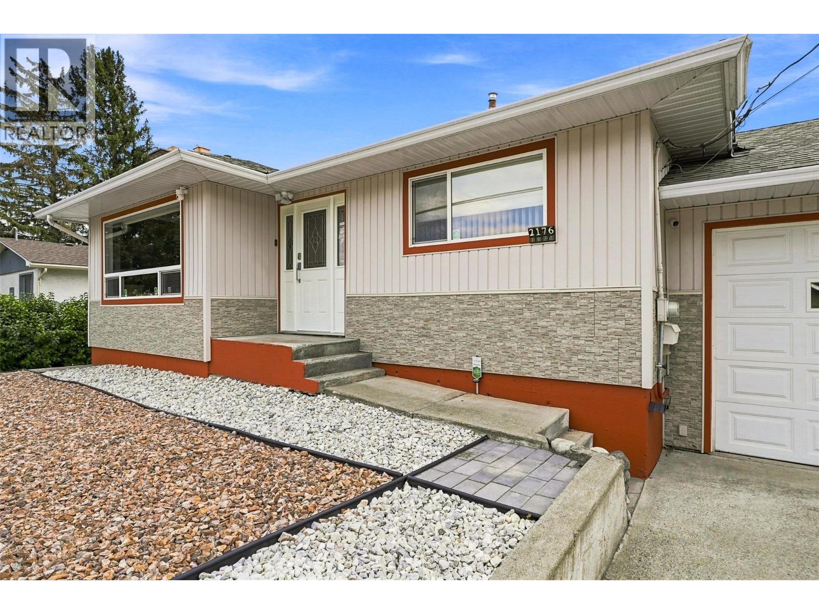 2176 Merritt Avenue, Merritt, British Columbia  V1K 1B8 - Photo 7 - 10395637