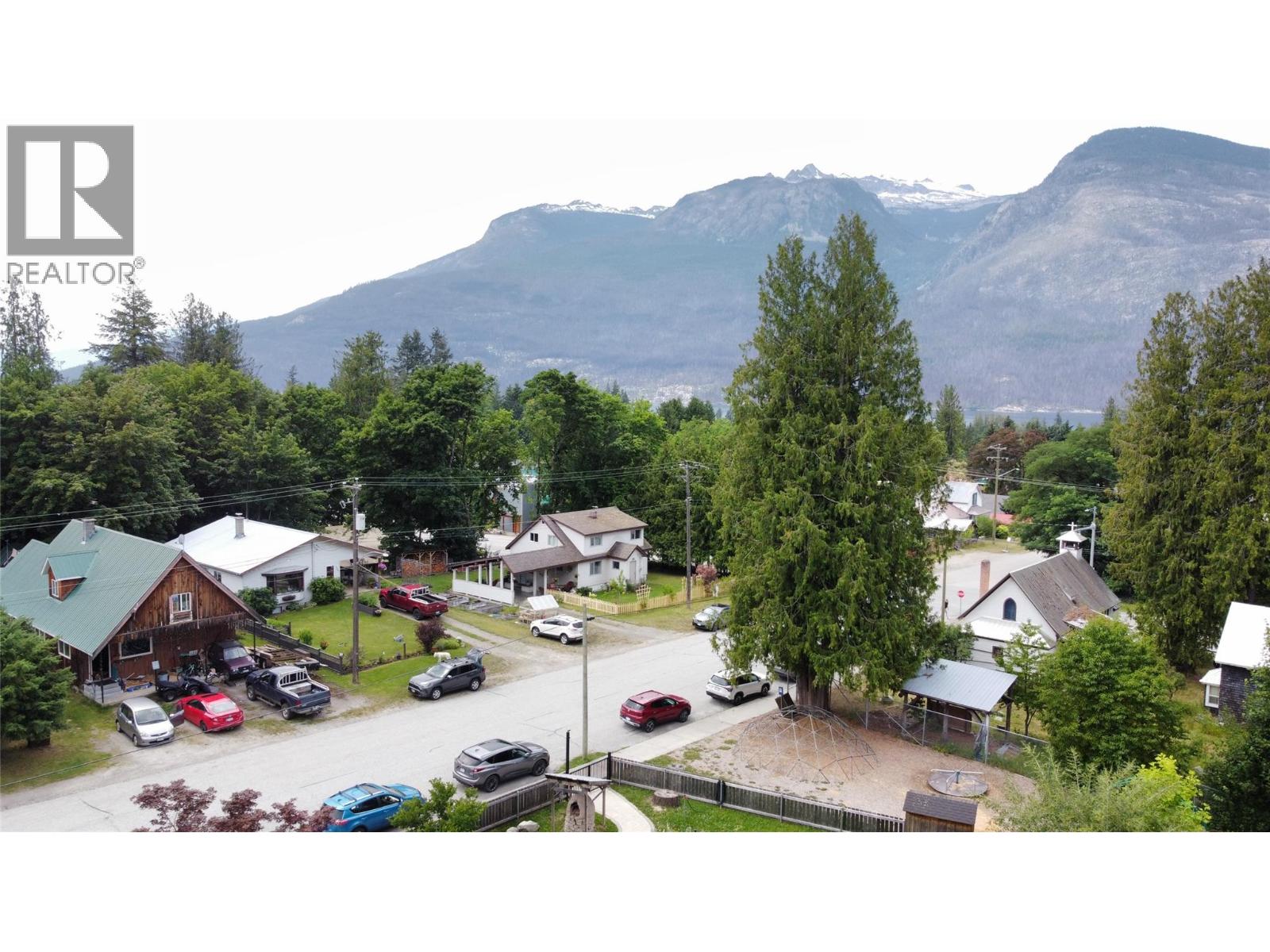 503 7th Avenue, New Denver, British Columbia  V0G 1S1 - Photo 1 - 10394507