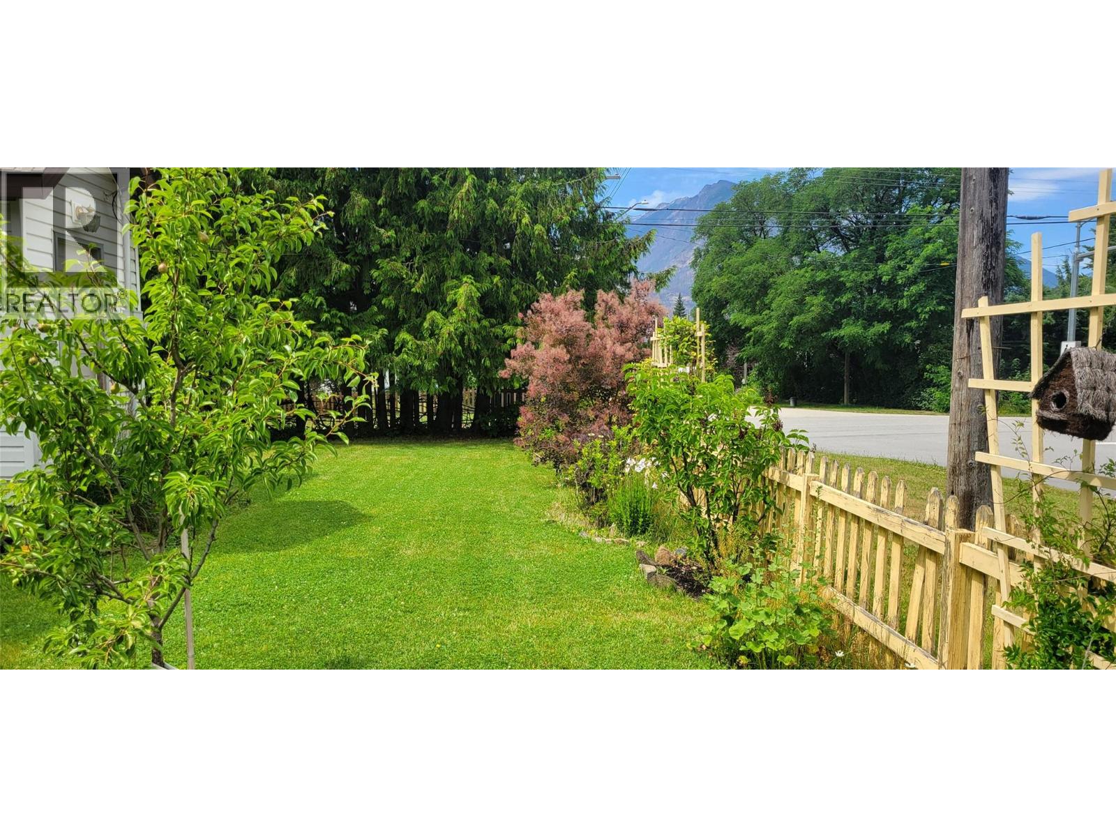 503 7th Avenue, New Denver, British Columbia  V0G 1S1 - Photo 12 - 10394507