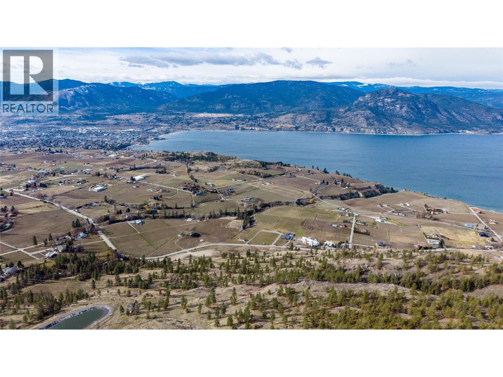 880 Naramata Road, Penticton, British Columbia  V2A 8T5 - Photo 3 - 10395756