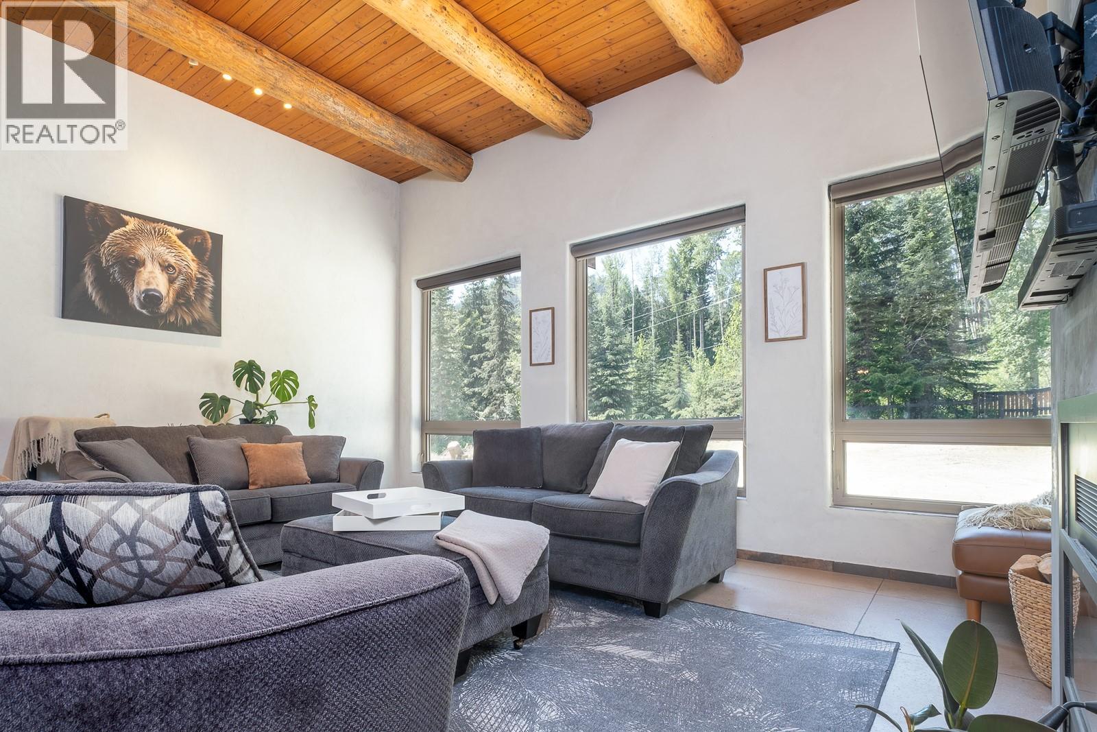 120 Richie Road, Rossland, British Columbia  V0G 1Y0 - Photo 11 - 10395453