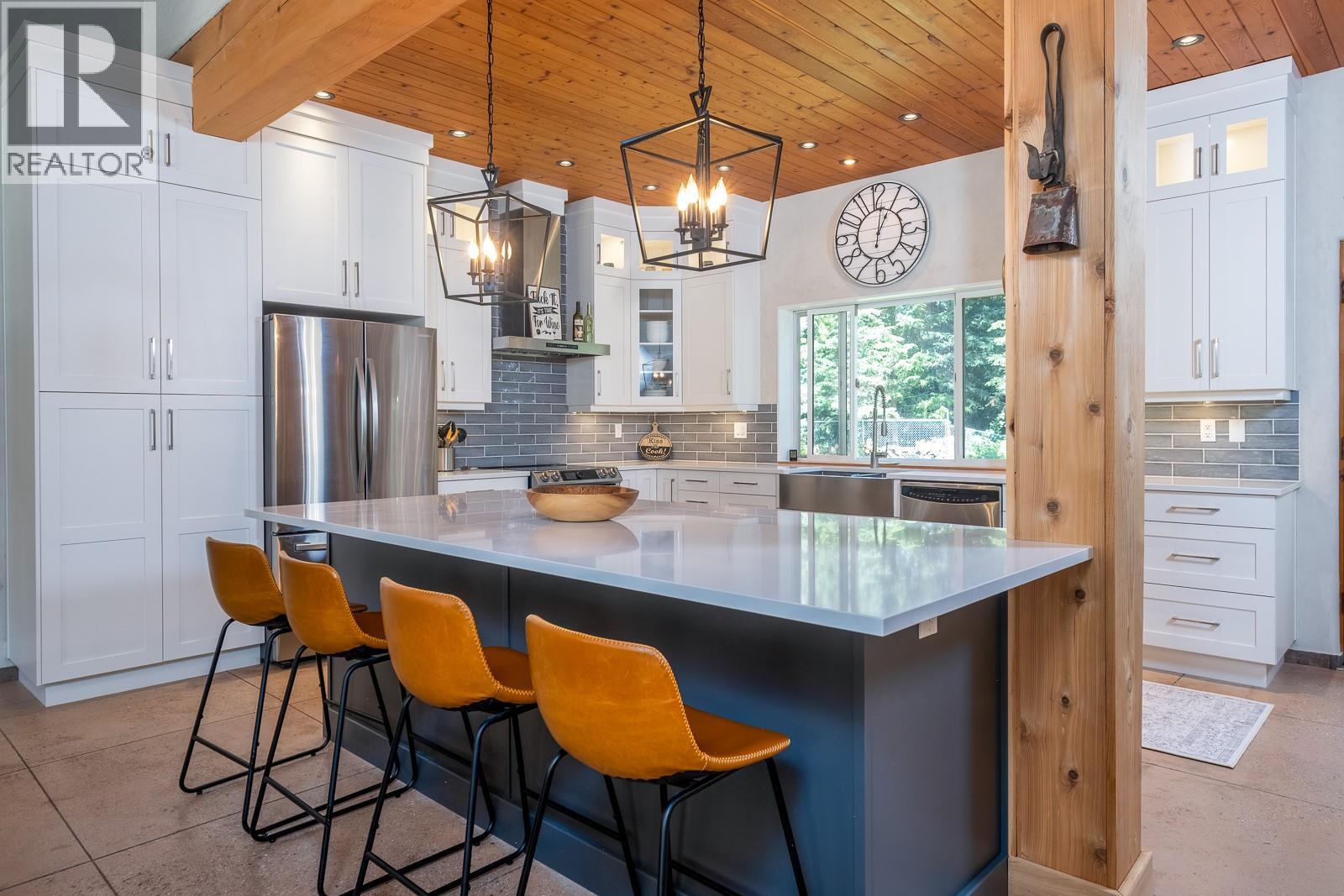 120 Richie Road, Rossland, British Columbia  V0G 1Y0 - Photo 15 - 10395453