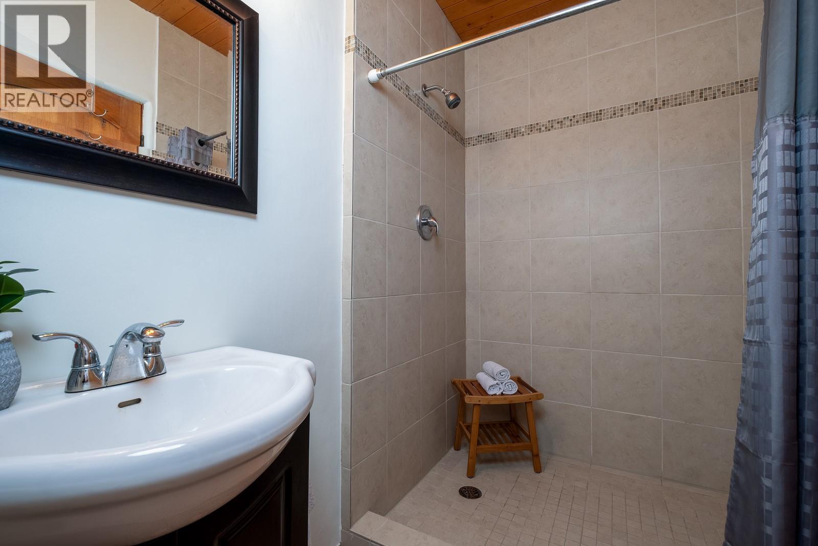 120 Richie Road, Rossland, British Columbia  V0G 1Y0 - Photo 29 - 10395453