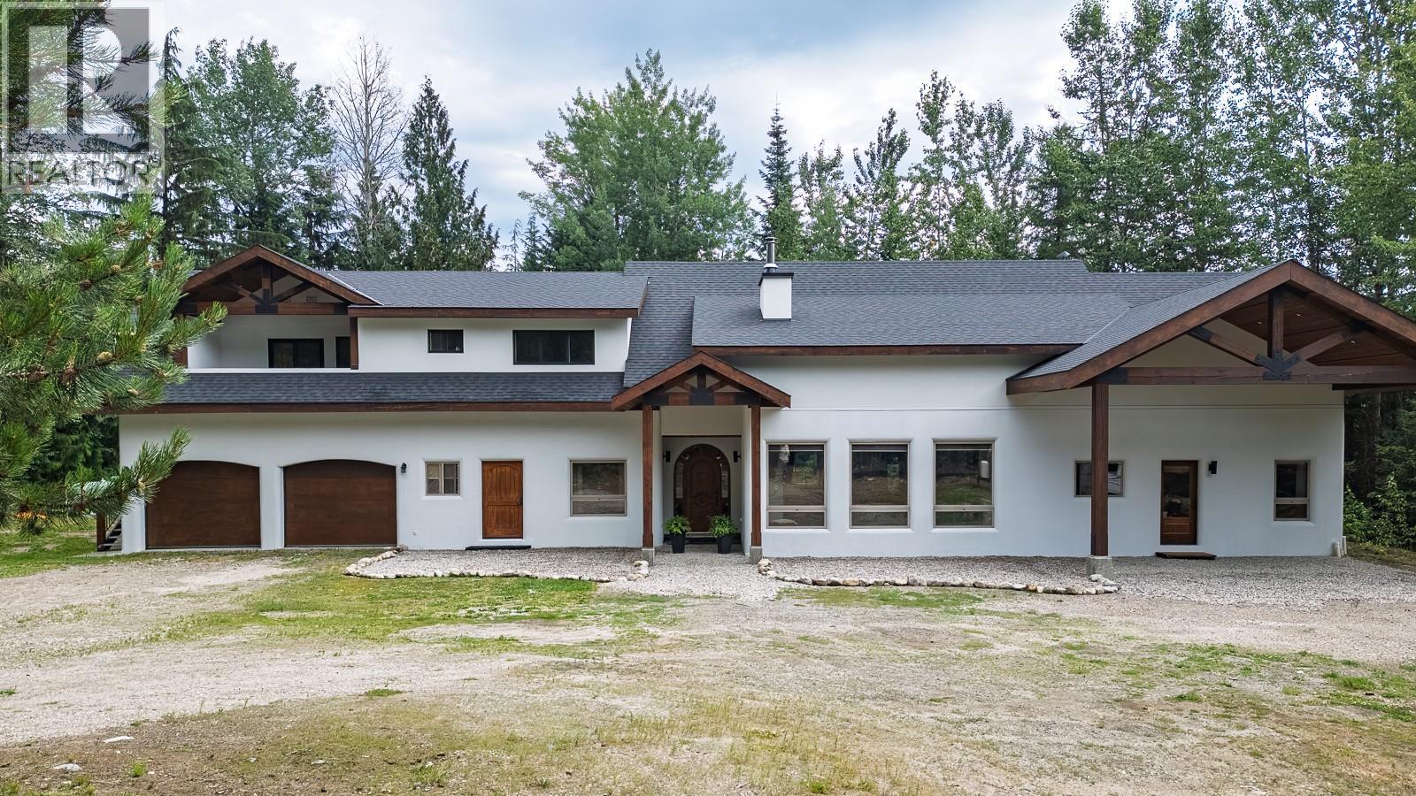 120 Richie Road, Rossland, British Columbia  V0G 1Y0 - Photo 3 - 10395453