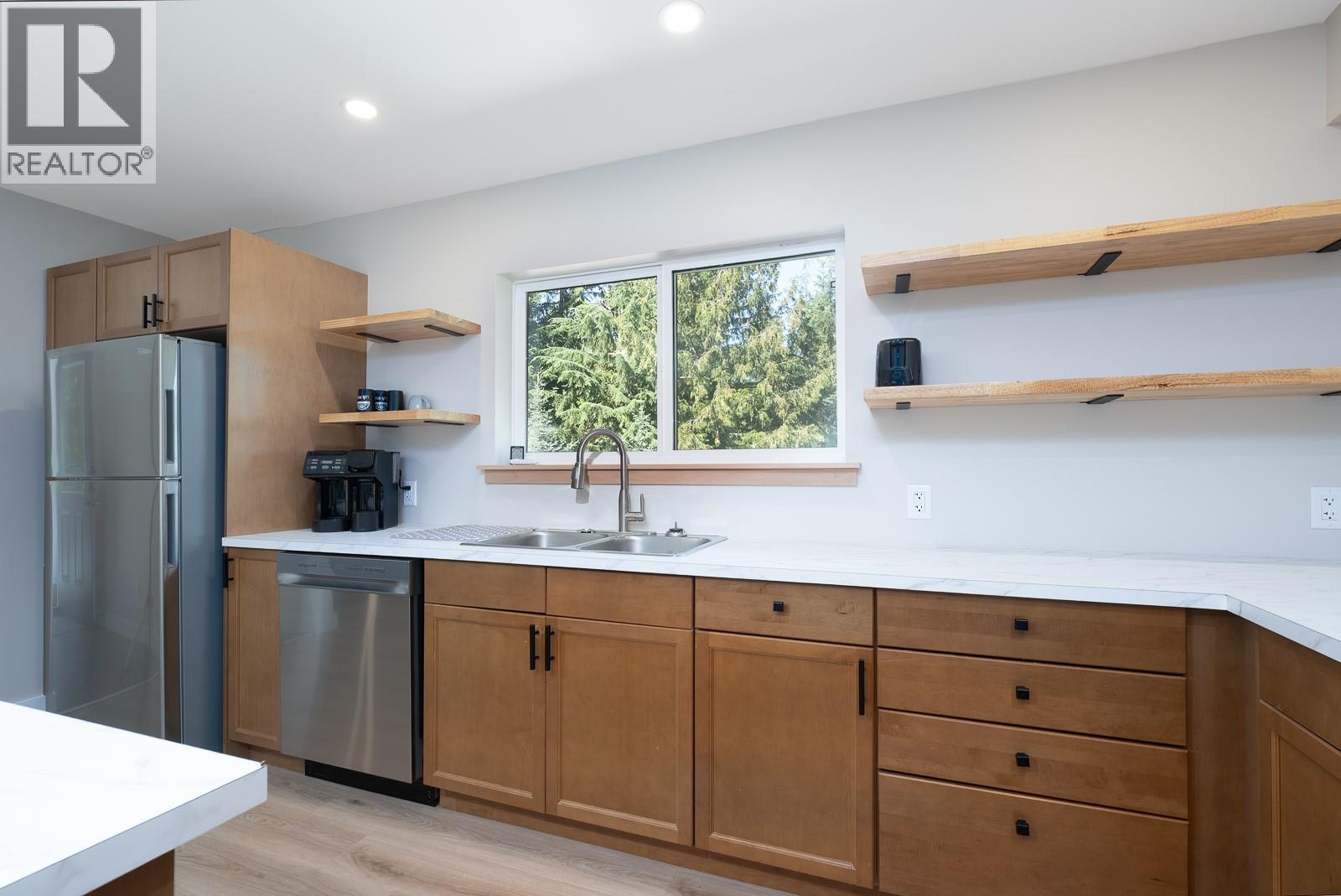 120 Richie Road, Rossland, British Columbia  V0G 1Y0 - Photo 36 - 10395453