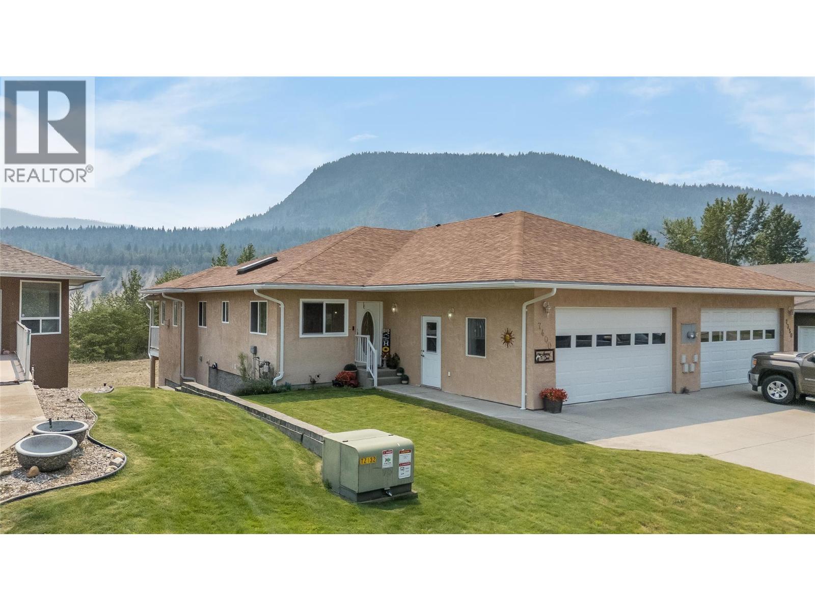 7400 Crema Drive, Trail, British Columbia  V1R 4X6 - Photo 1 - 10395746