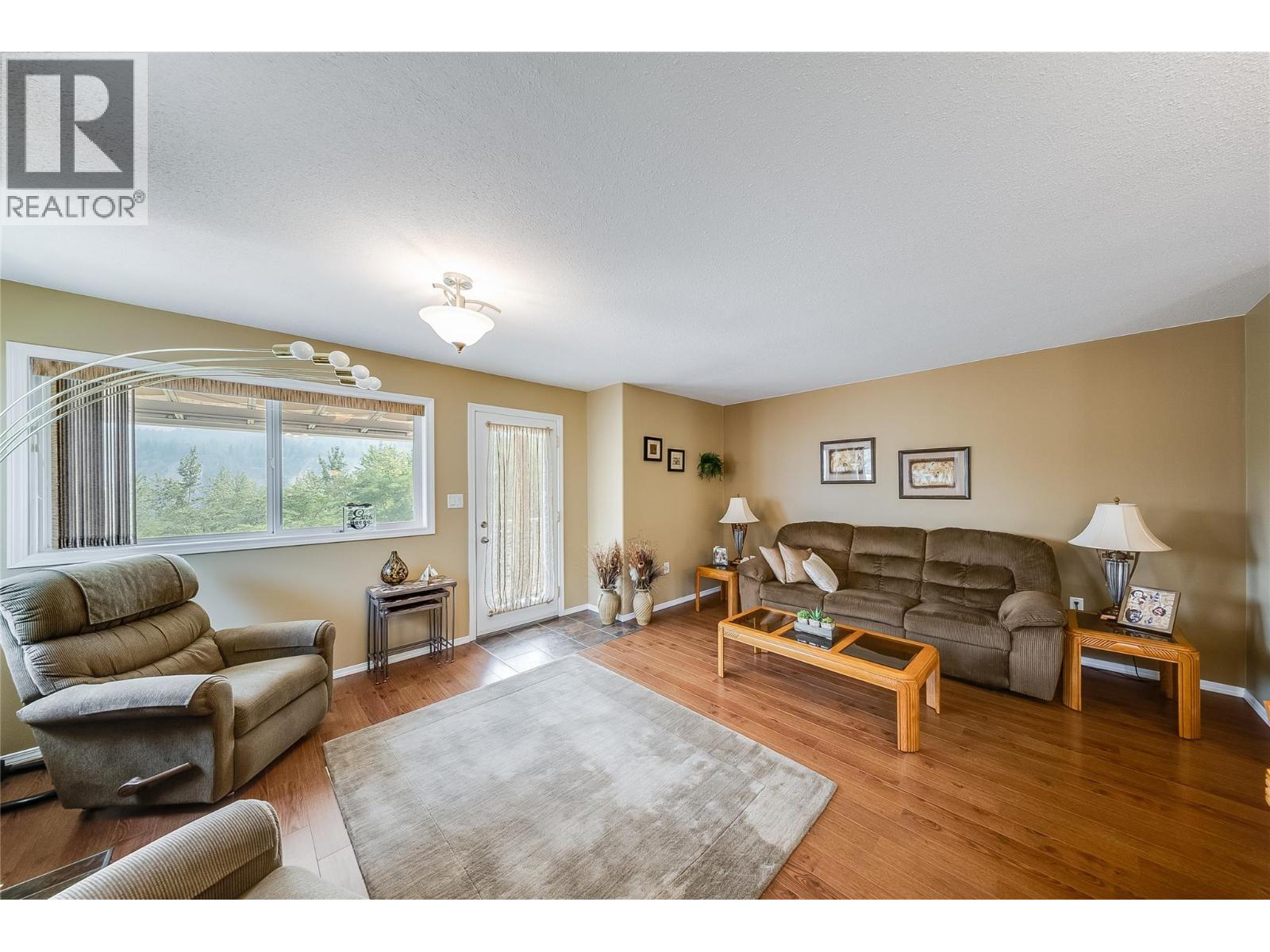 7400 Crema Drive, Trail, British Columbia  V1R 4X6 - Photo 11 - 10395746