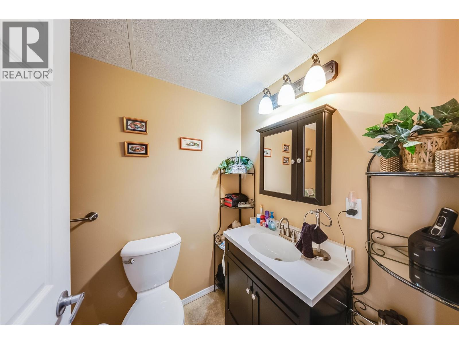 7400 Crema Drive, Trail, British Columbia  V1R 4X6 - Photo 32 - 10395746