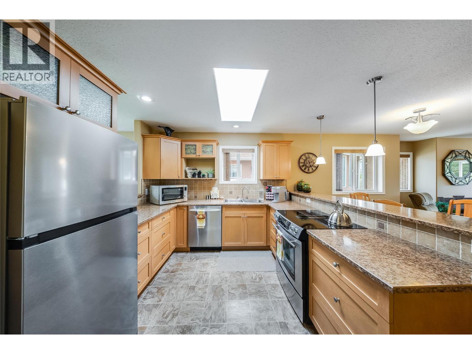 7400 Crema Drive, Trail, British Columbia  V1R 4X6 - Photo 5 - 10395746