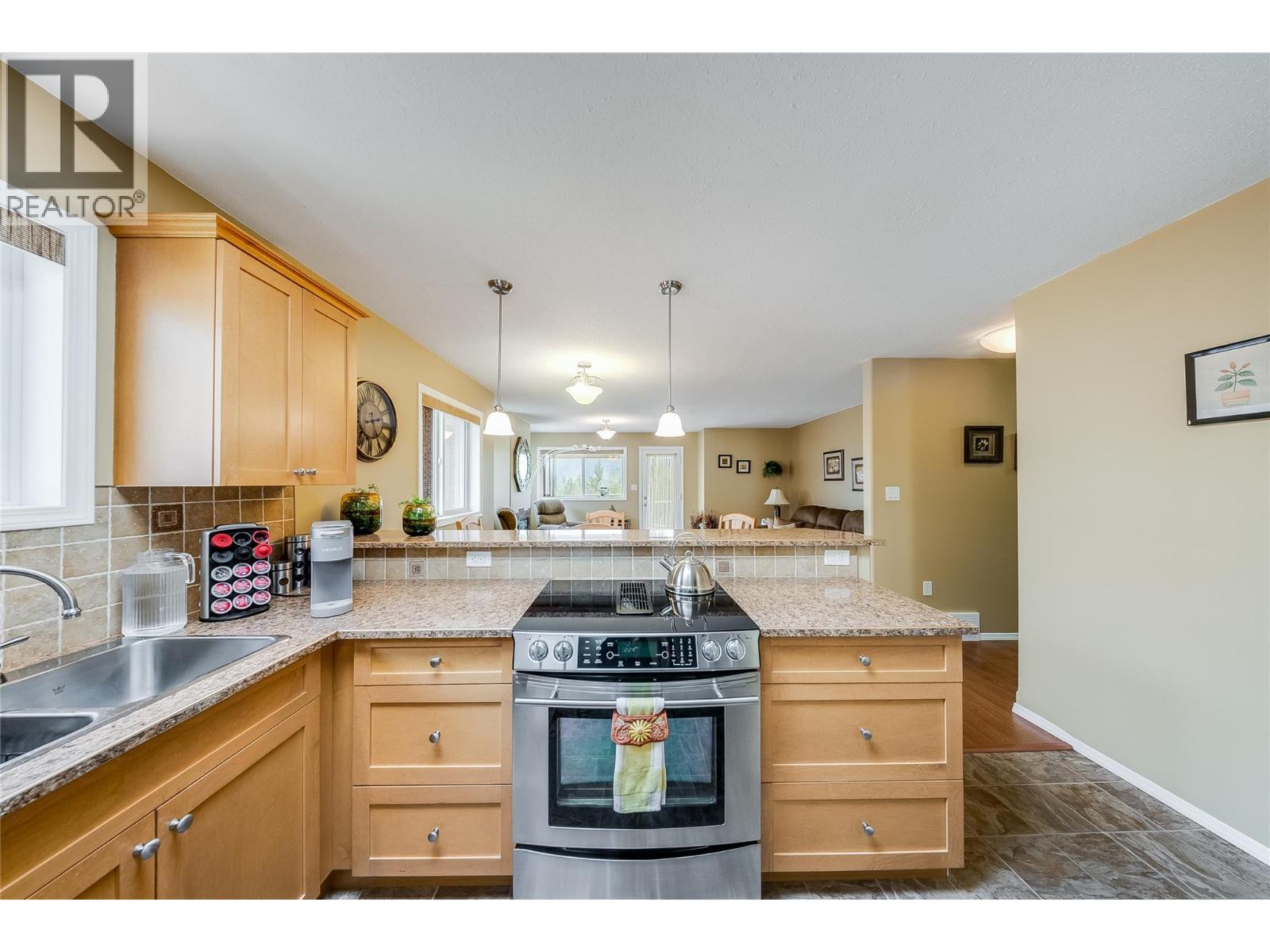 7400 Crema Drive, Trail, British Columbia  V1R 4X6 - Photo 7 - 10395746