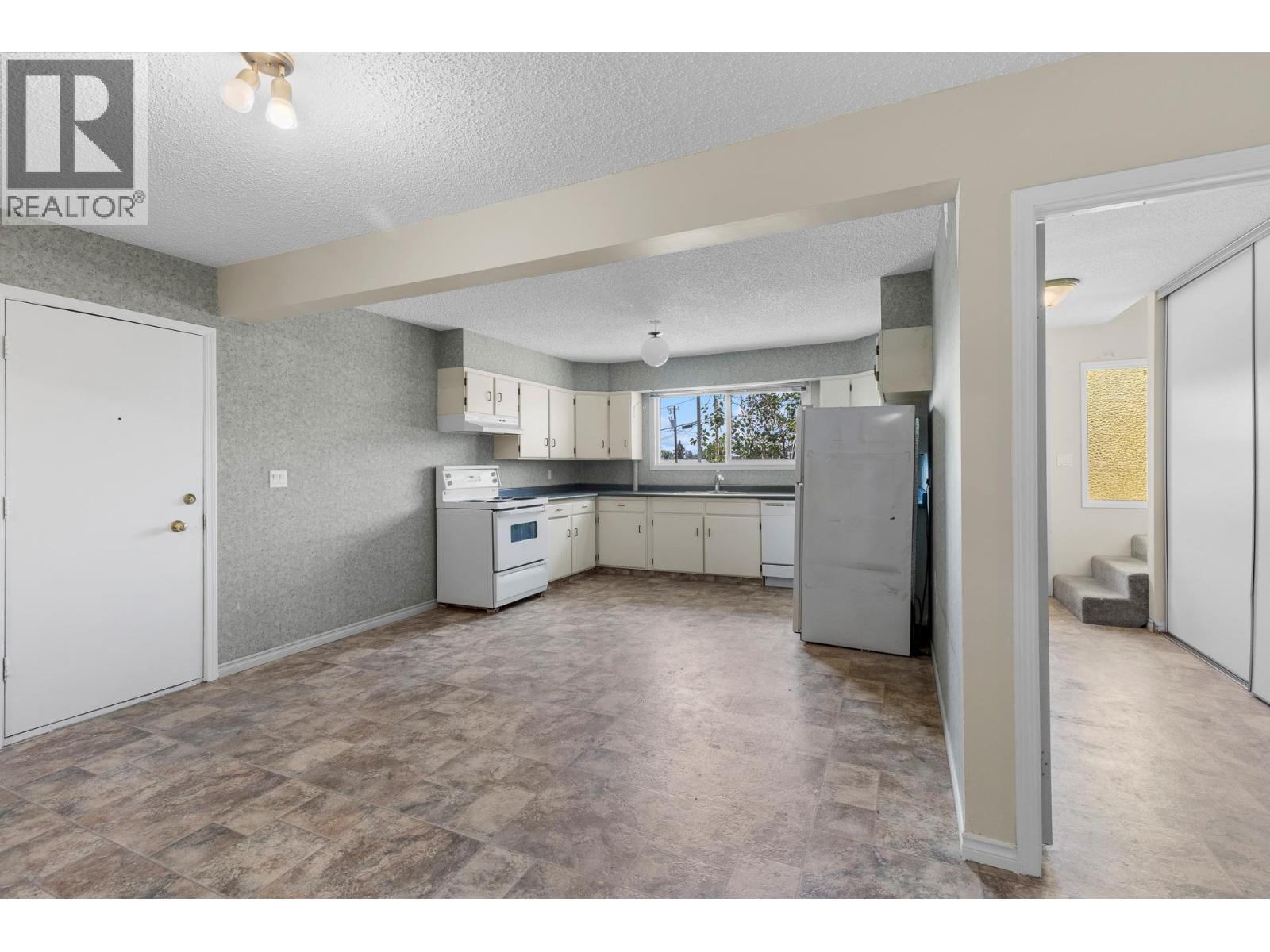 695 Girard Road, Kelowna, British Columbia  V1X 4V8 - Photo 31 - 10395742