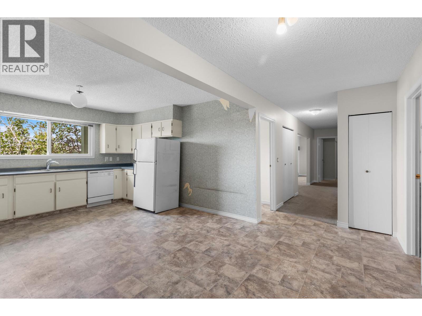 695 Girard Road, Kelowna, British Columbia  V1X 4V8 - Photo 32 - 10395742