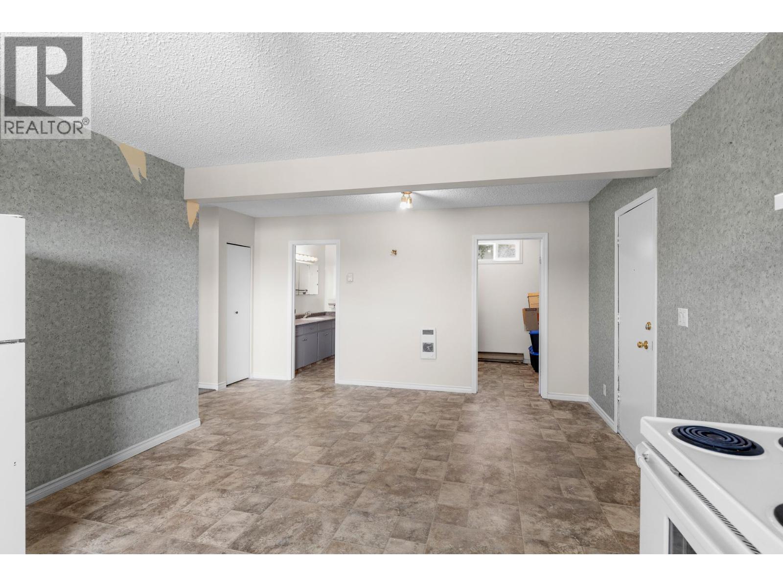 695 Girard Road, Kelowna, British Columbia  V1X 4V8 - Photo 34 - 10395742