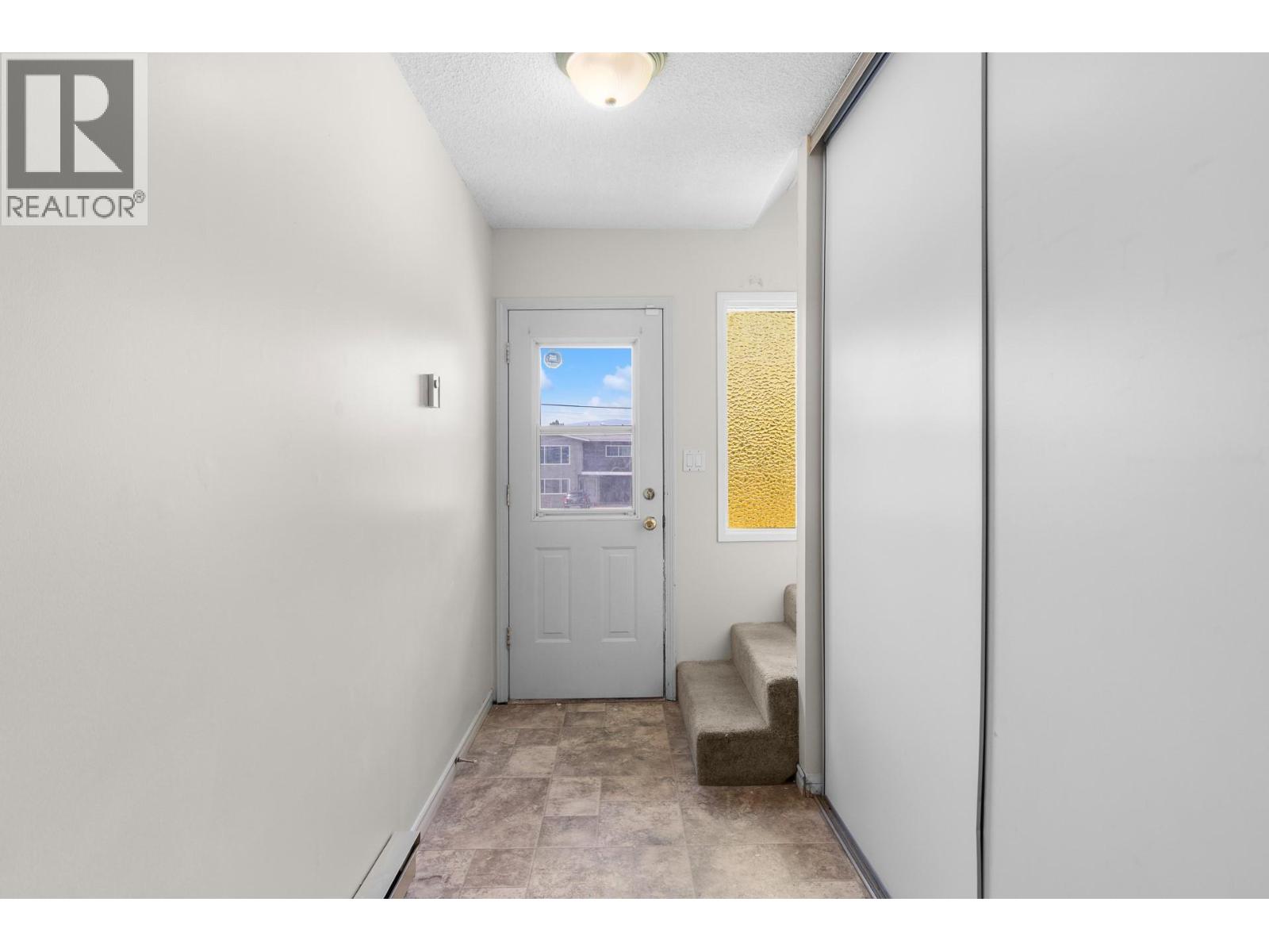 695 Girard Road, Kelowna, British Columbia  V1X 4V8 - Photo 4 - 10395742