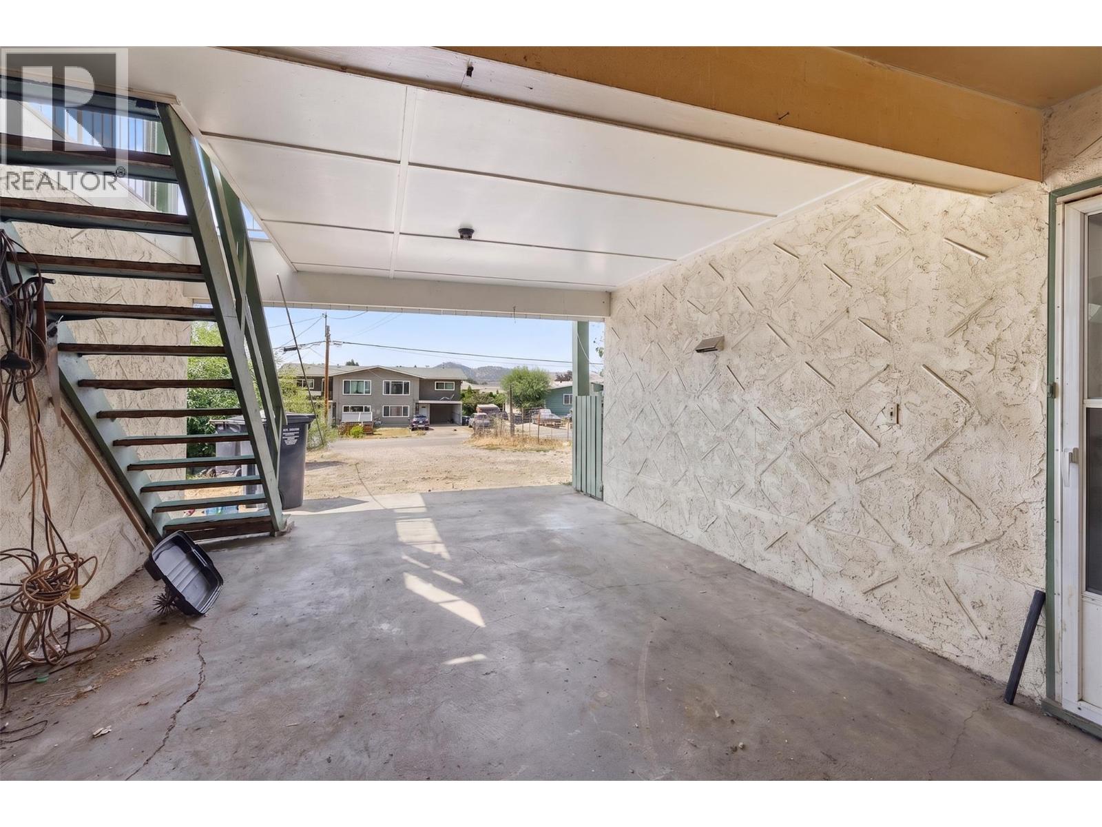 695 Girard Road, Kelowna, British Columbia  V1X 4V8 - Photo 47 - 10395742