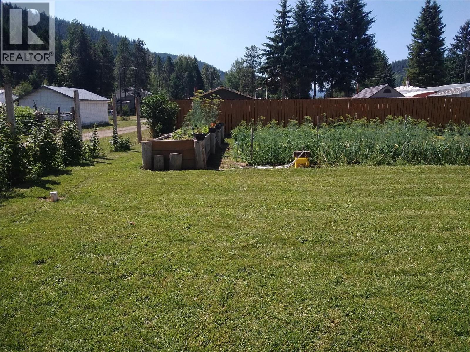 618 Kimberley Avenue N, Greenwood, British Columbia  V0H 1J0 - Photo 8 - 10395712