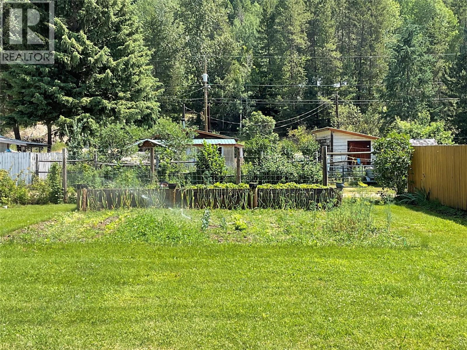 618 Kimberley Avenue N, Greenwood, British Columbia  V0H 1J0 - Photo 9 - 10395712