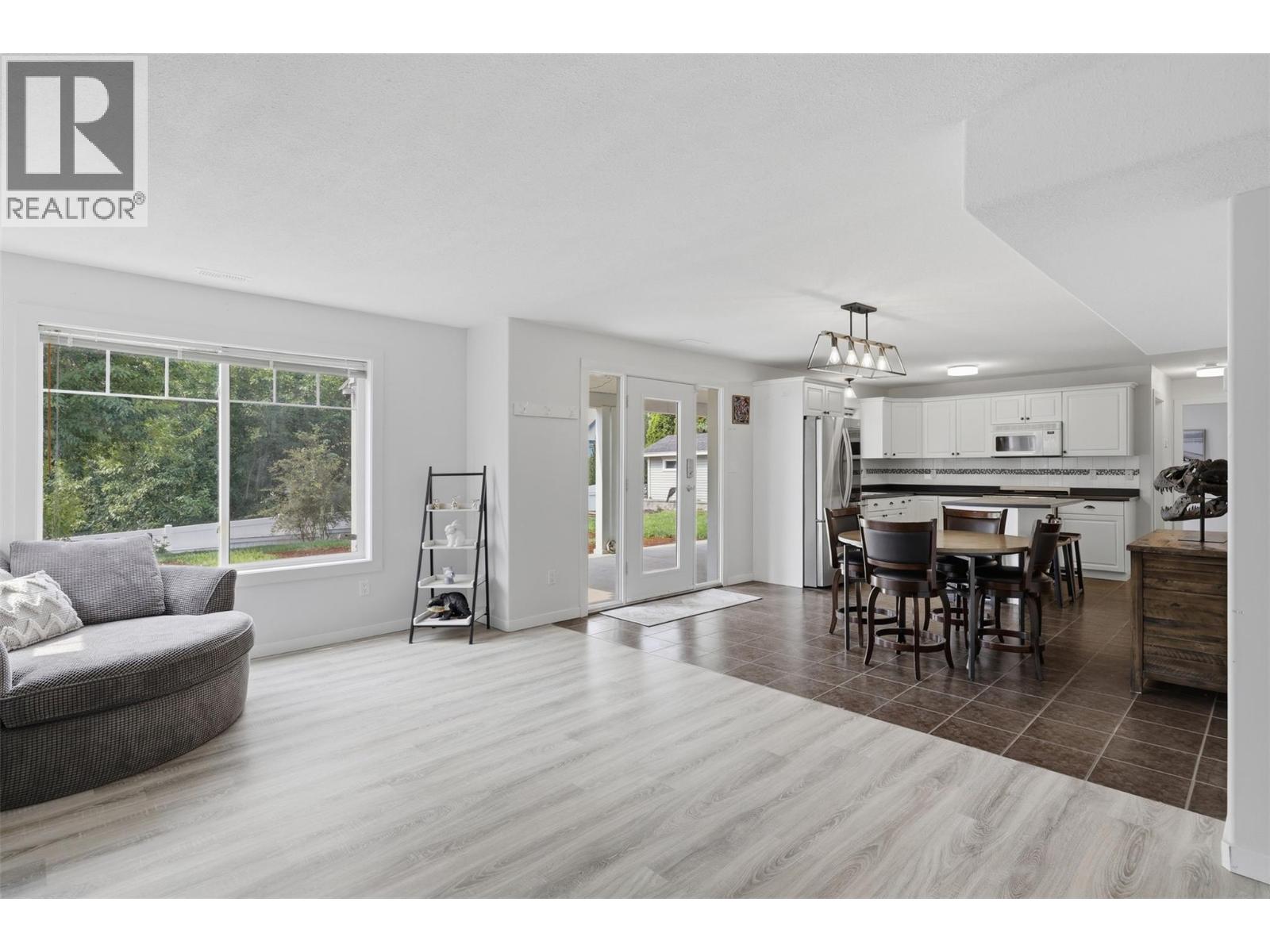 404 Sun Rivers Drive W, Kamloops, British Columbia  V2H 1R6 - Photo 32 - 10395810