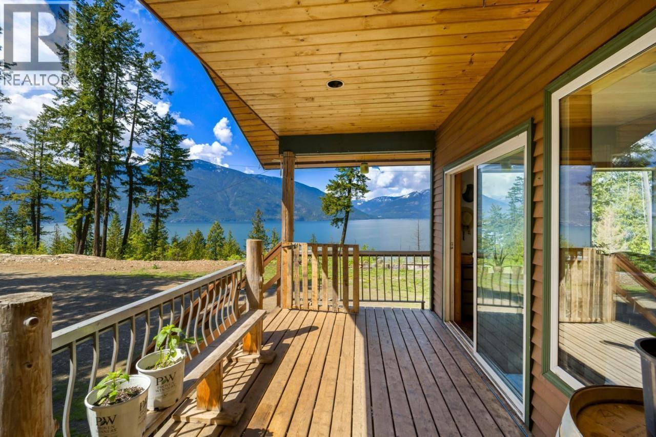 14504 & 14506 3a Highway, Gray Creek, British Columbia  V0B 1S0 - Photo 12 - 10395790