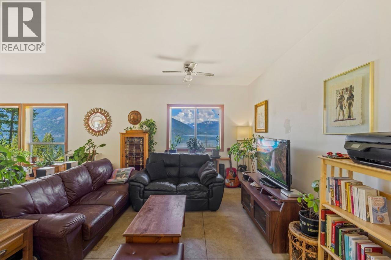 14504 & 14506 3a Highway, Gray Creek, British Columbia  V0B 1S0 - Photo 17 - 10395790