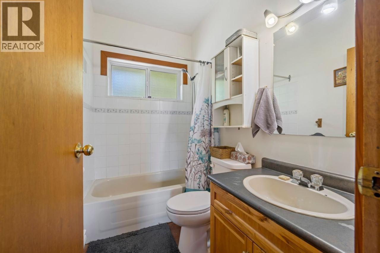 14504 & 14506 3a Highway, Gray Creek, British Columbia  V0B 1S0 - Photo 19 - 10395790